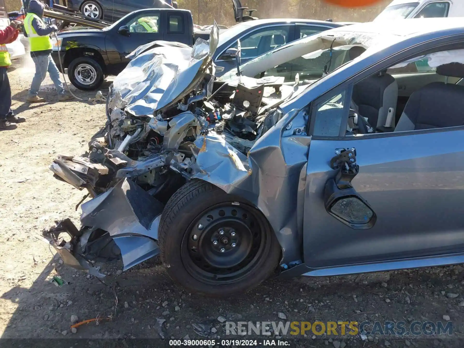 19 Photograph of a damaged car 5YFB4MDE1RP091079 TOYOTA COROLLA 2024