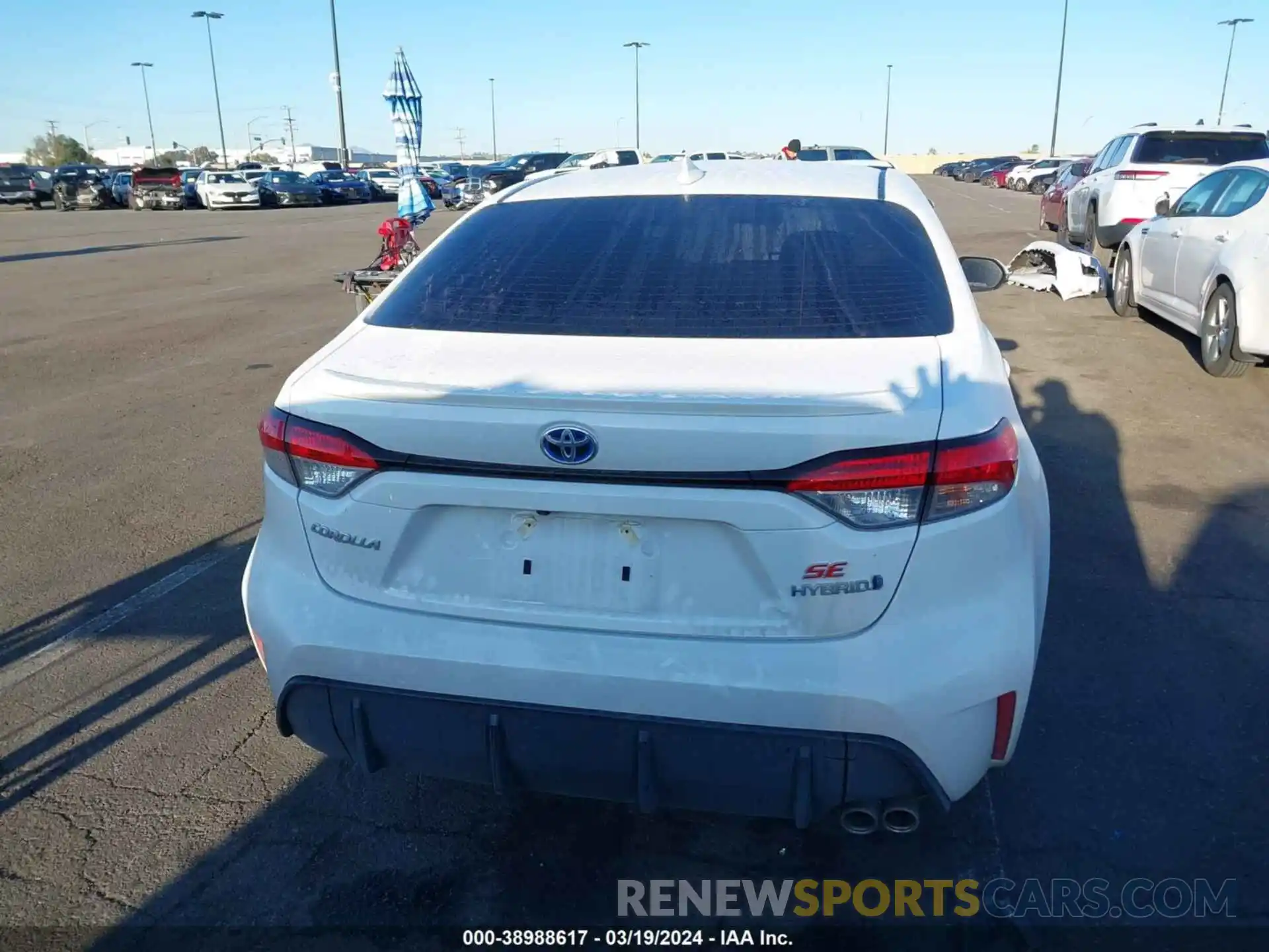 17 Photograph of a damaged car JTDBCMFE4R3028857 TOYOTA COROLLA 2024