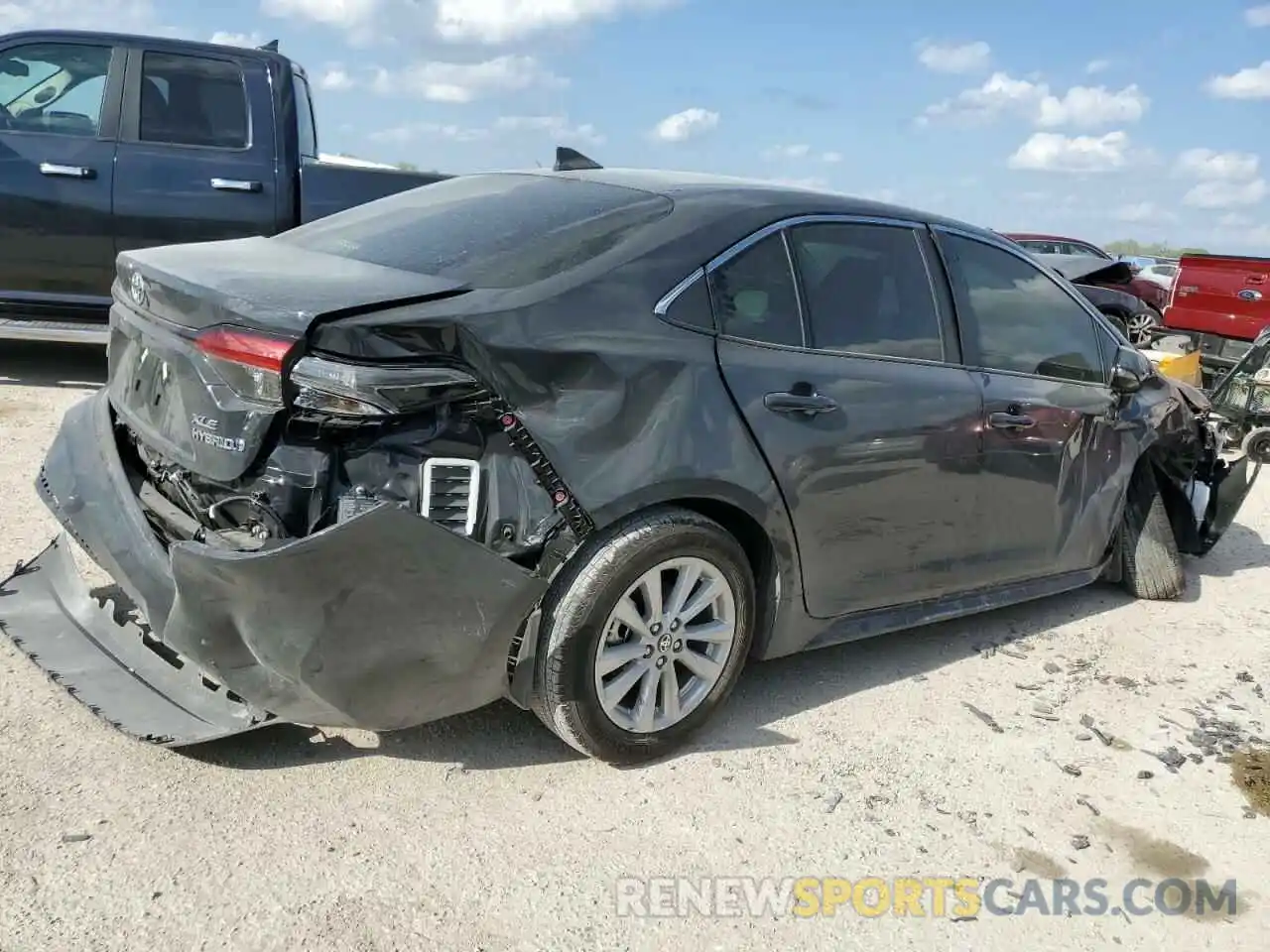 3 Photograph of a damaged car JTDBCMFE9R3032614 TOYOTA COROLLA 2024