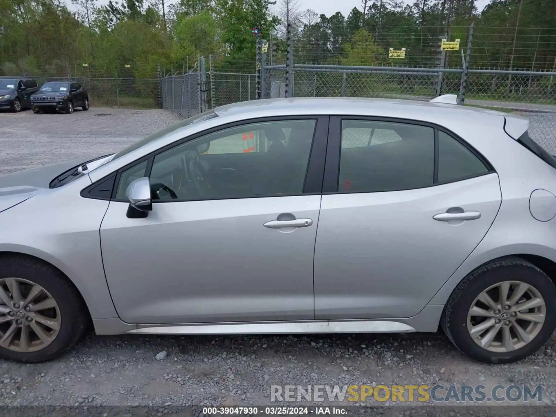 14 Photograph of a damaged car JTND4MBE1R3217554 TOYOTA COROLLA 2024