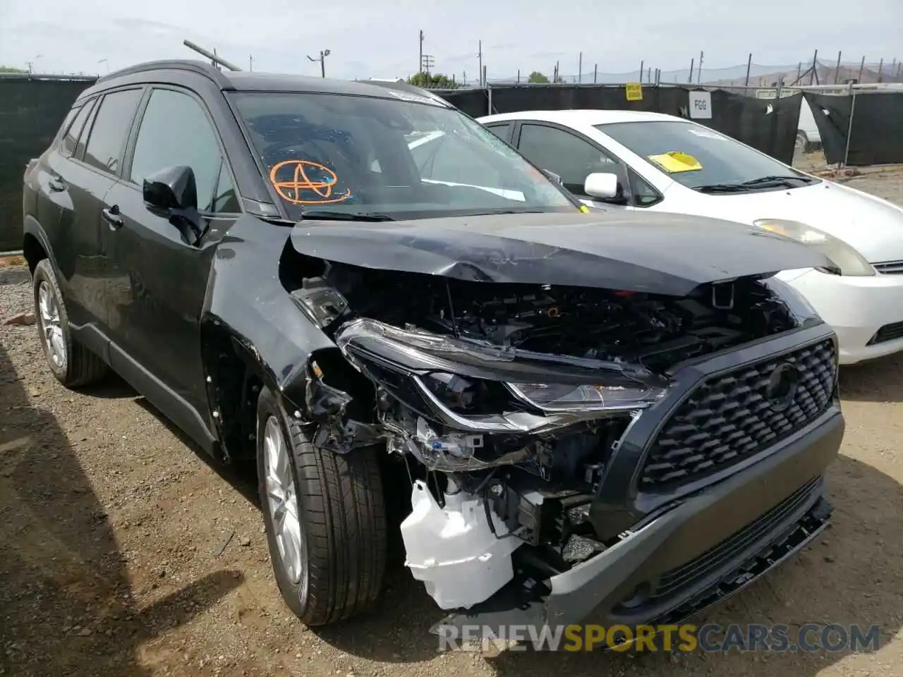 1 Photograph of a damaged car 7MUBAAAG1NV009615 TOYOTA COROLLA CR 2022