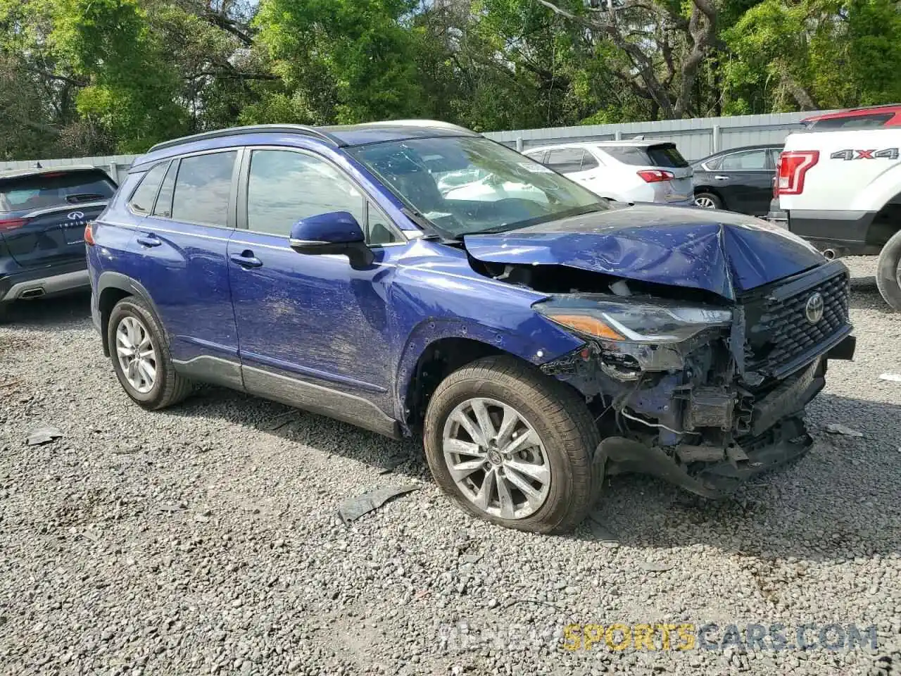 4 Photograph of a damaged car 7MUBAAAG7NV033854 TOYOTA COROLLA CR 2022