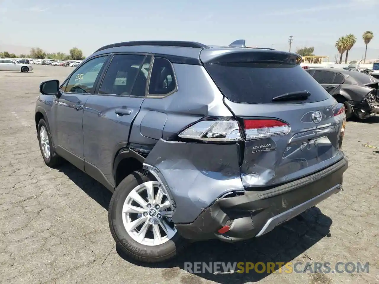 3 Photograph of a damaged car 7MUBAAAGXNV012626 TOYOTA COROLLA CR 2022