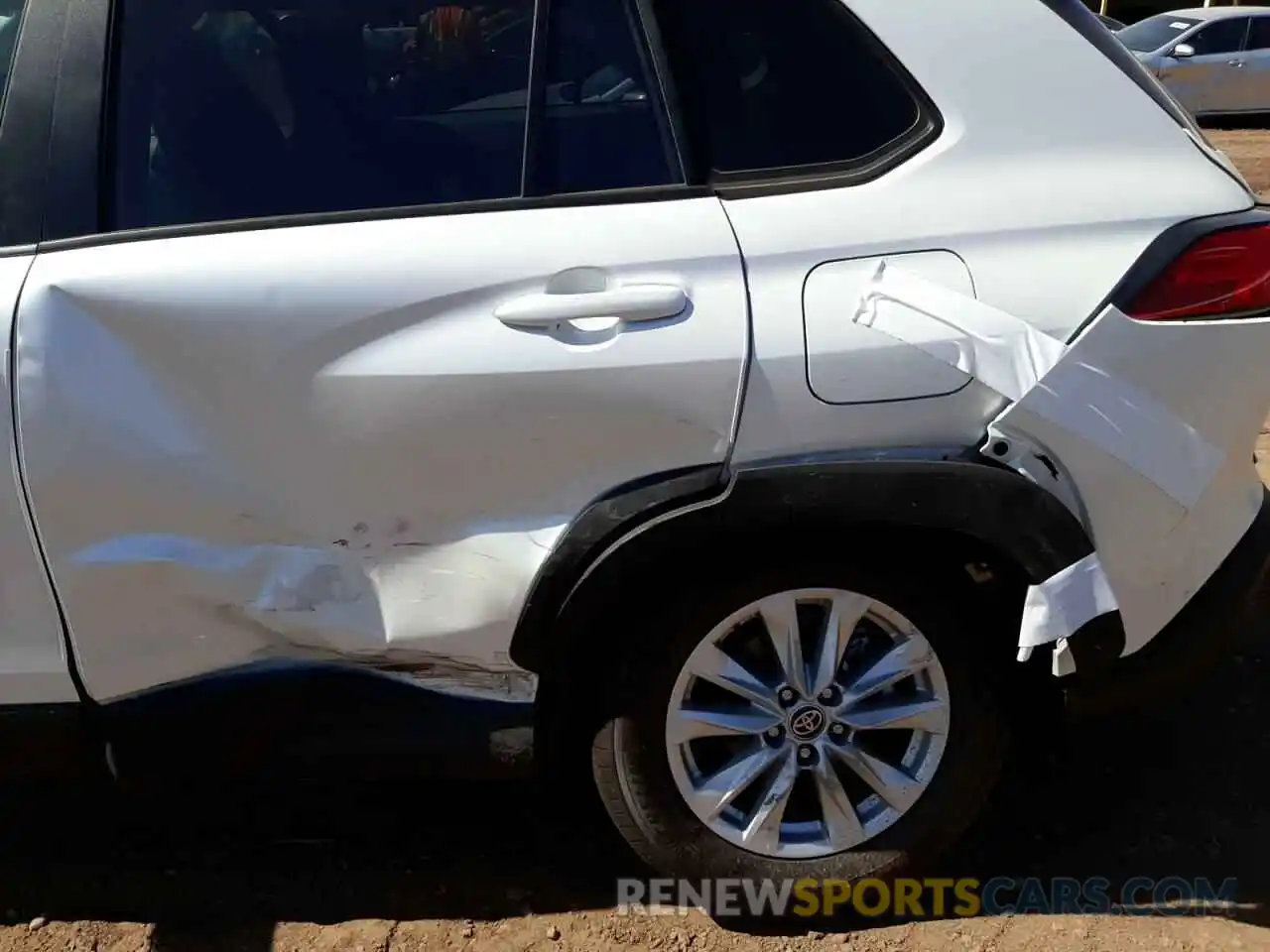 9 Photograph of a damaged car 7MUCAABG4NV018358 TOYOTA COROLLA CR 2022