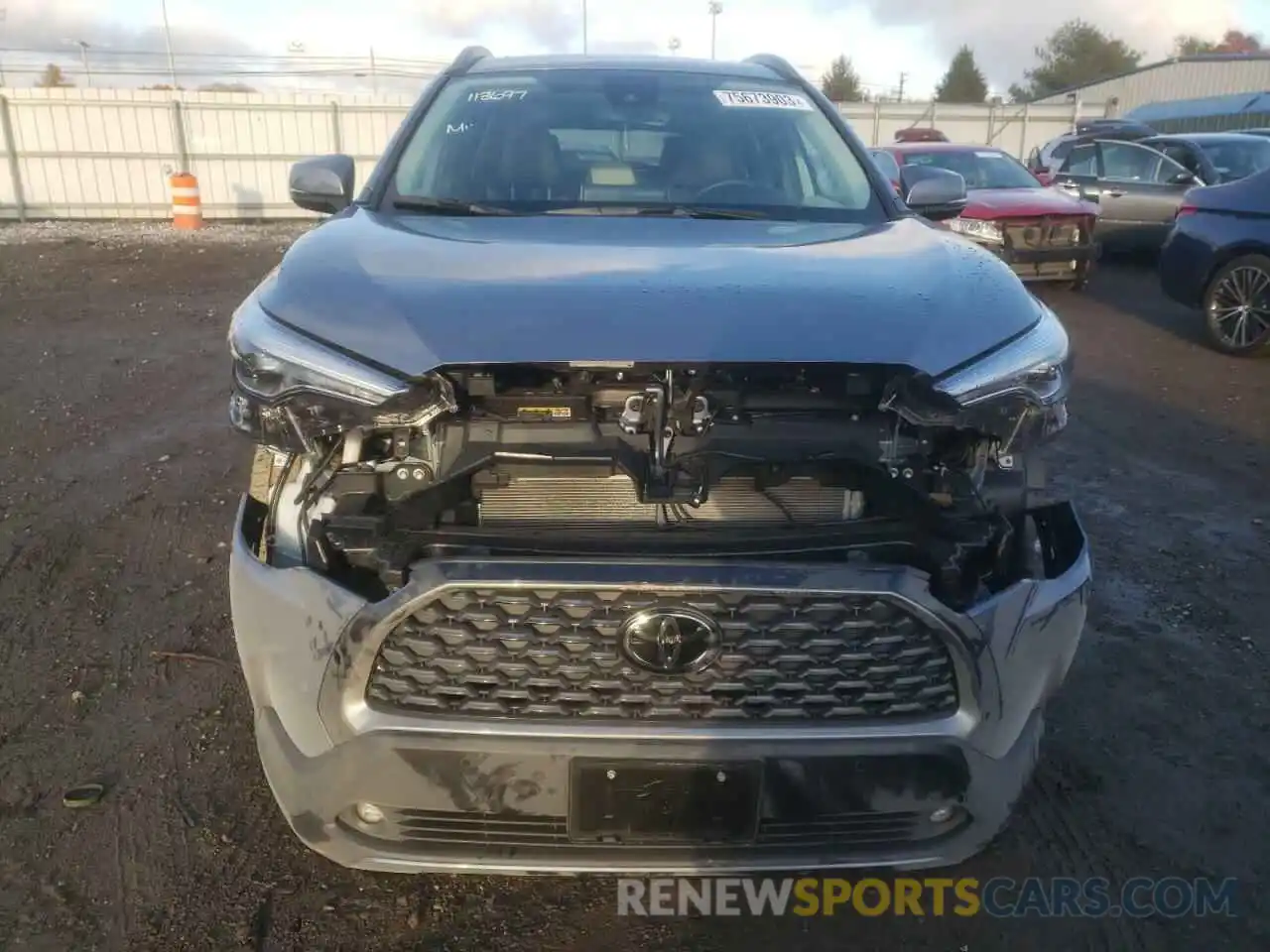 5 Photograph of a damaged car 7MUDAABG3NV040209 TOYOTA COROLLA CR 2022