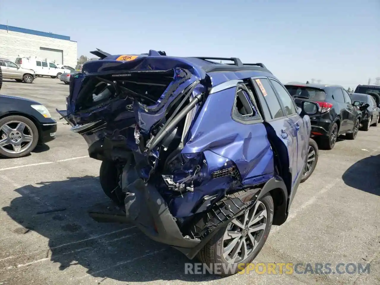 4 Photograph of a damaged car 7MUDAABG4NV011432 TOYOTA COROLLA CR 2022