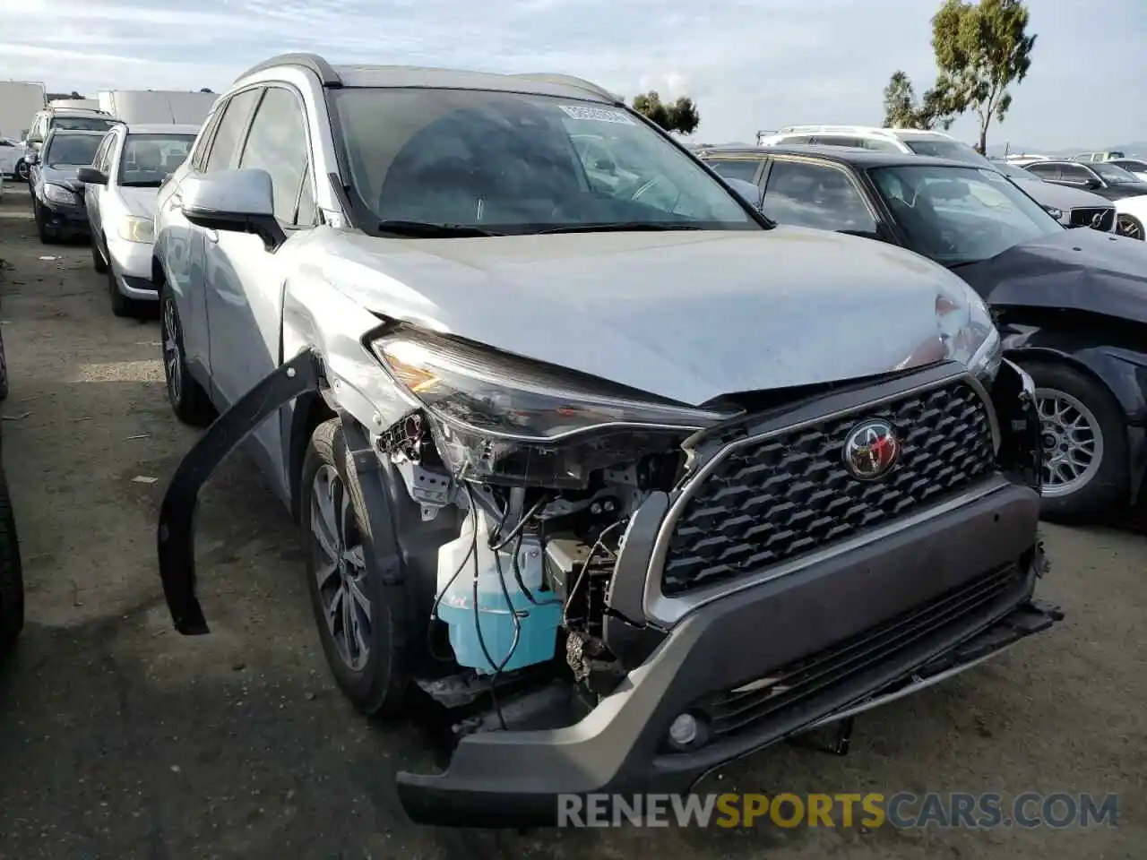 4 Photograph of a damaged car 7MUDAABG6NV015823 TOYOTA COROLLA CR 2022