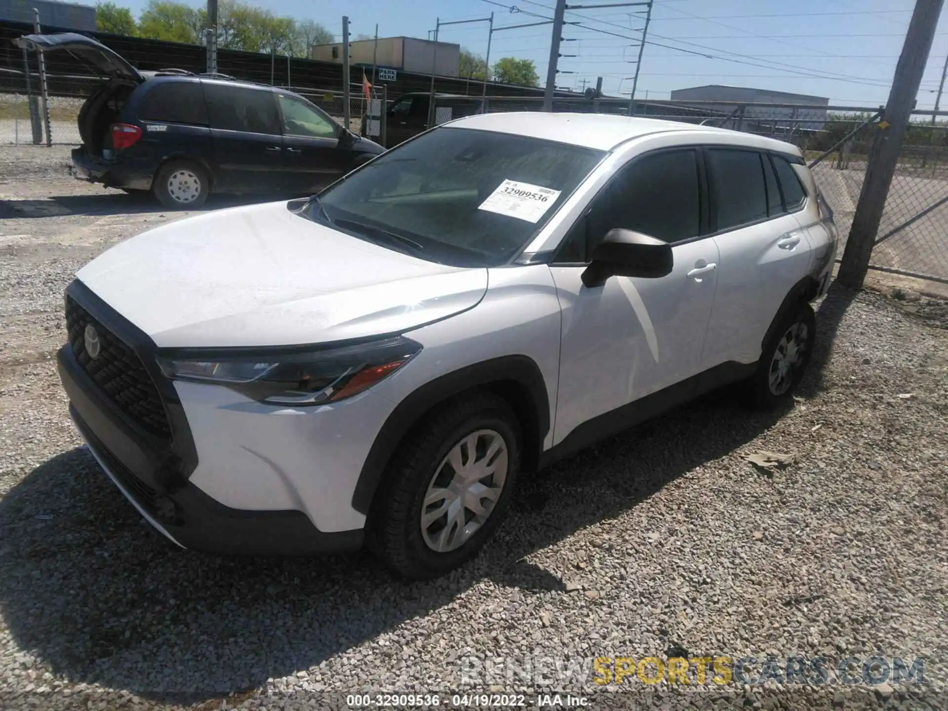 2 Photograph of a damaged car 7MUAAAAG1NV008735 TOYOTA COROLLA CROSS 2022