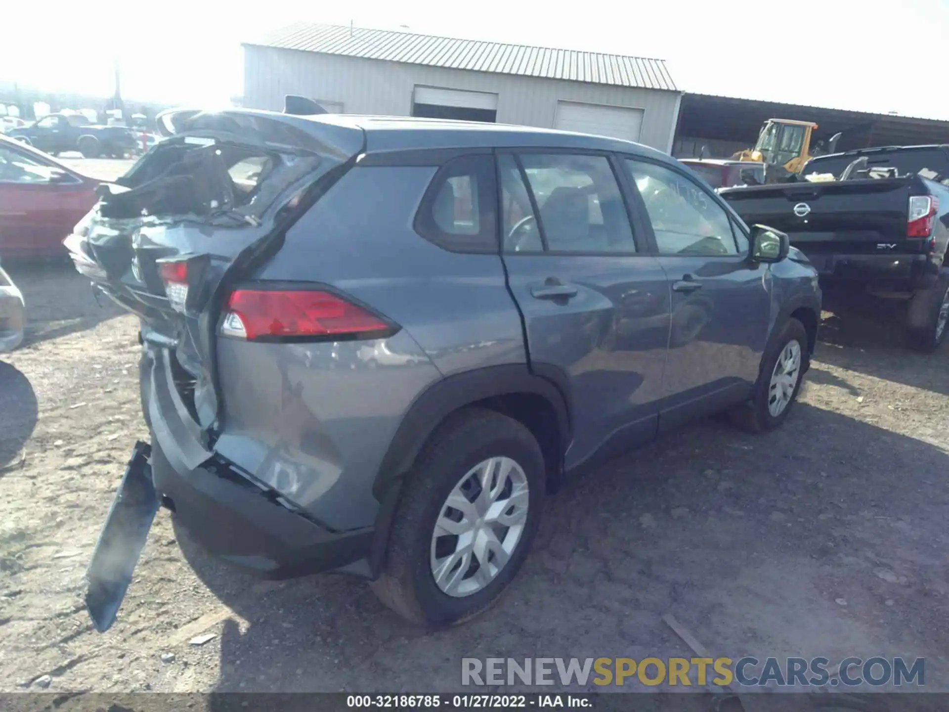 4 Photograph of a damaged car 7MUAAAAG5NV001528 TOYOTA COROLLA CROSS 2022