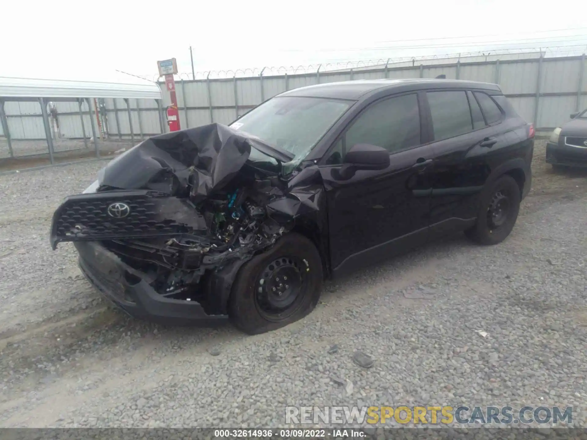 2 Photograph of a damaged car 7MUAAAAG6NV005216 TOYOTA COROLLA CROSS 2022