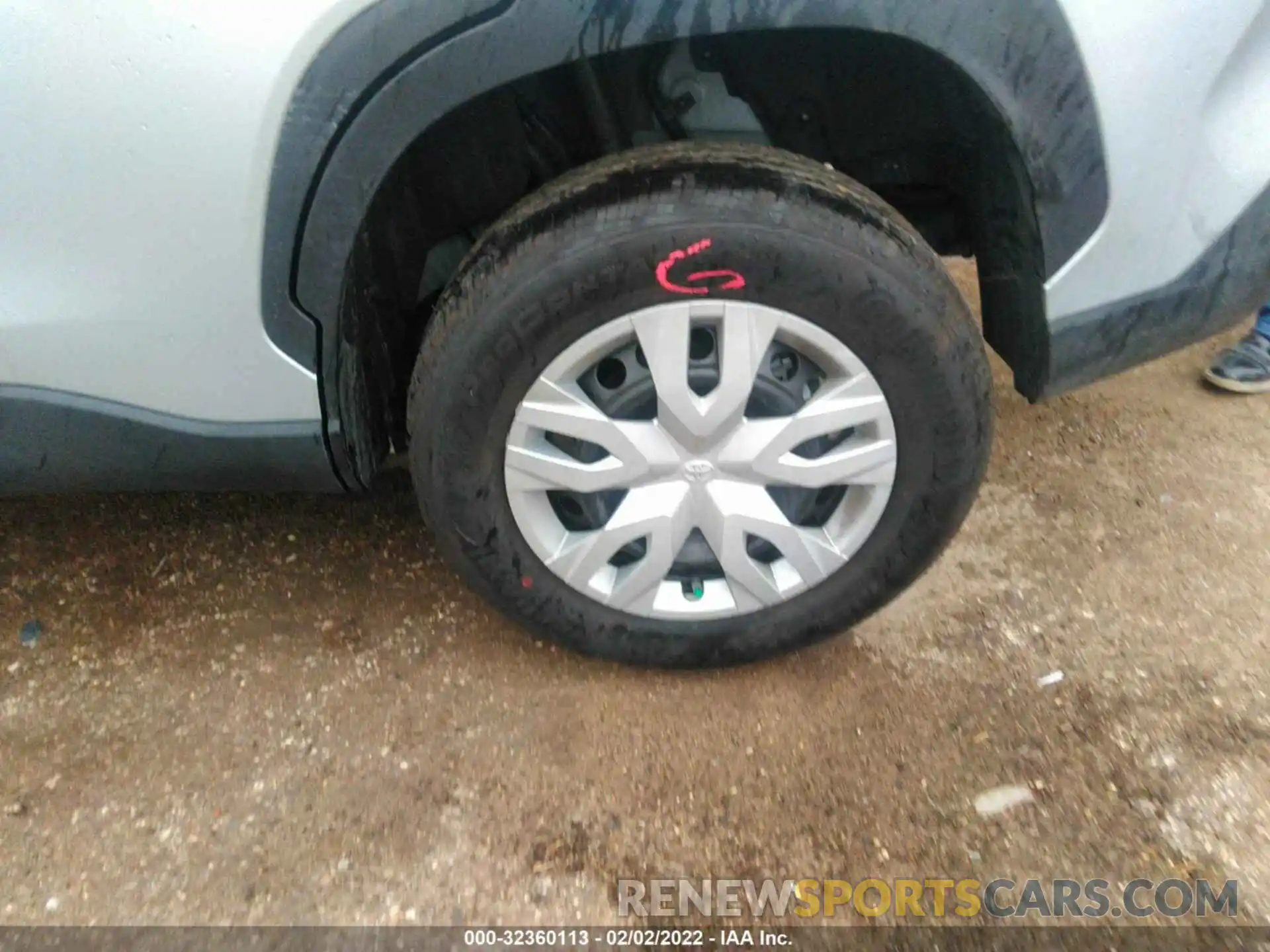 13 Photograph of a damaged car 7MUAAAAG6NV006219 TOYOTA COROLLA CROSS 2022