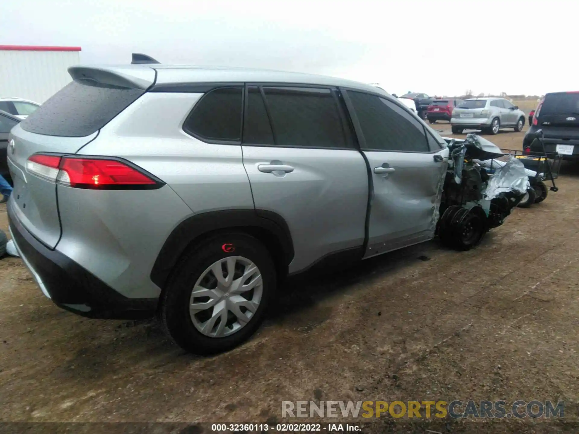 4 Photograph of a damaged car 7MUAAAAG6NV006219 TOYOTA COROLLA CROSS 2022