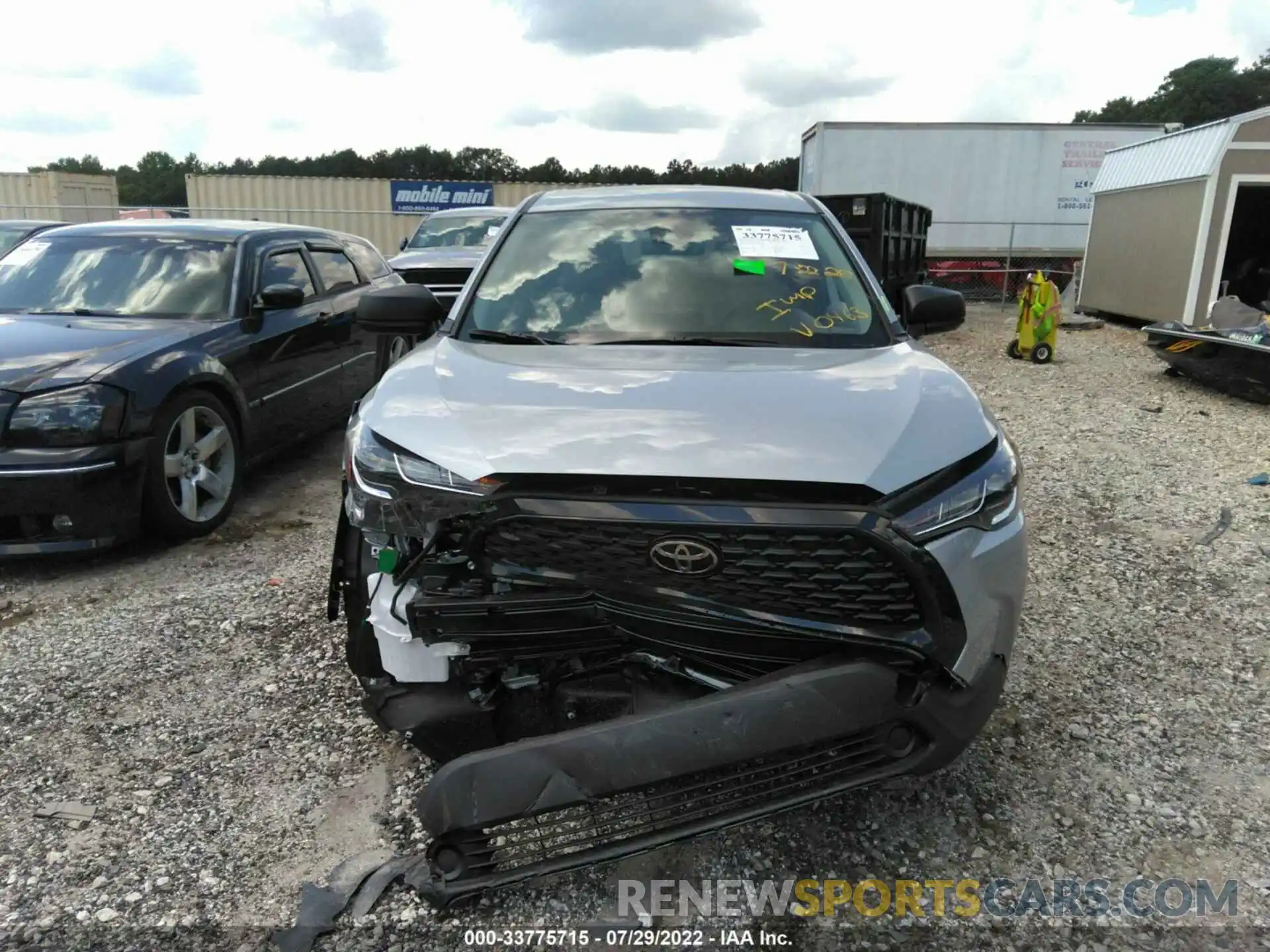 6 Photograph of a damaged car 7MUAAAAGXNV020463 TOYOTA COROLLA CROSS 2022