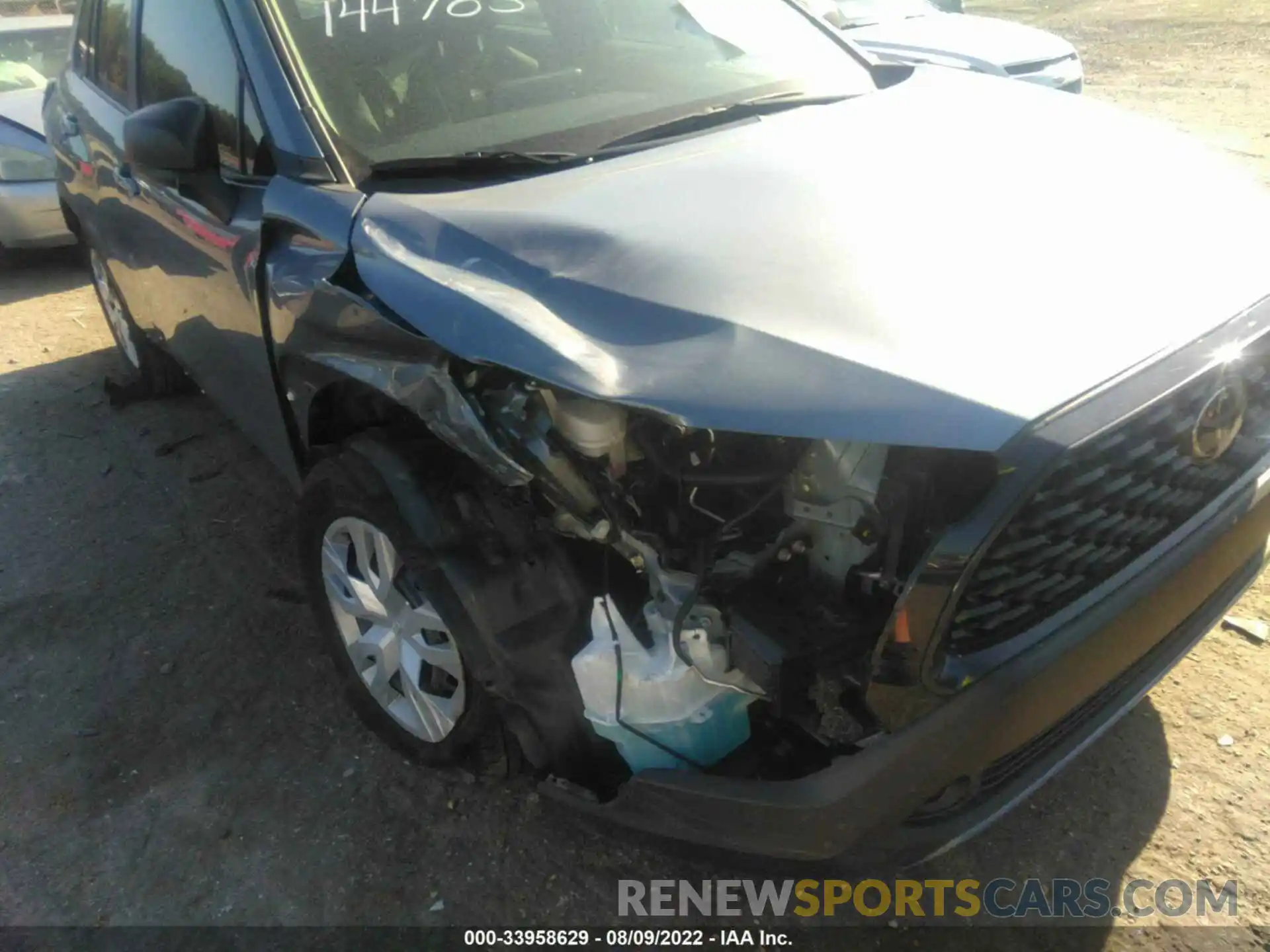 6 Photograph of a damaged car 7MUAAABG6NV006882 TOYOTA COROLLA CROSS 2022