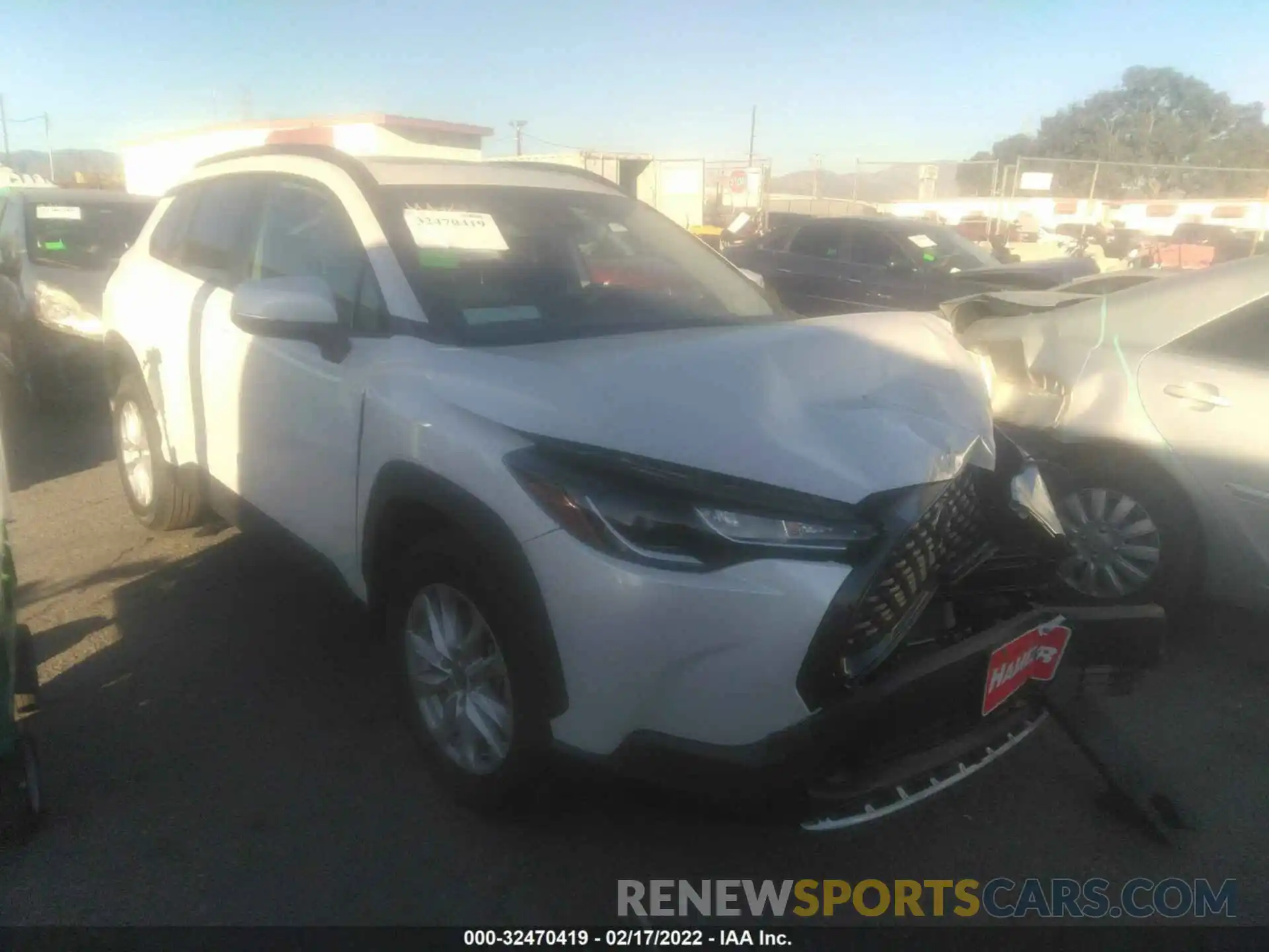 1 Photograph of a damaged car 7MUBAAAG7NV001017 TOYOTA COROLLA CROSS 2022