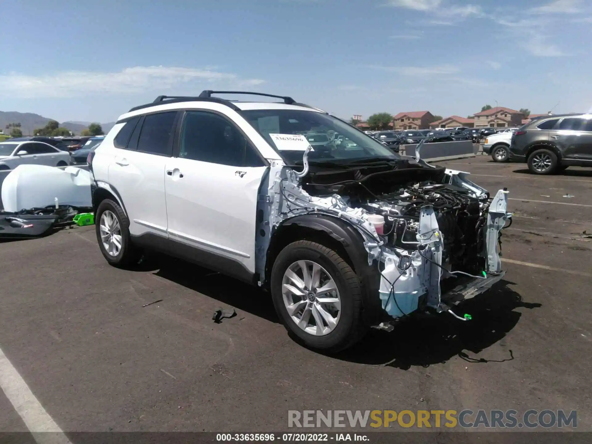 1 Photograph of a damaged car 7MUBAAAG7NV009957 TOYOTA COROLLA CROSS 2022