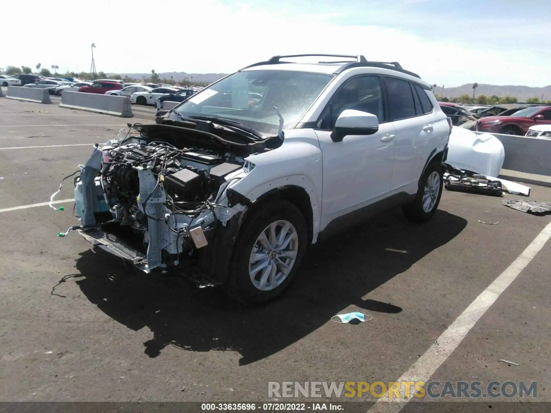 2 Photograph of a damaged car 7MUBAAAG7NV009957 TOYOTA COROLLA CROSS 2022