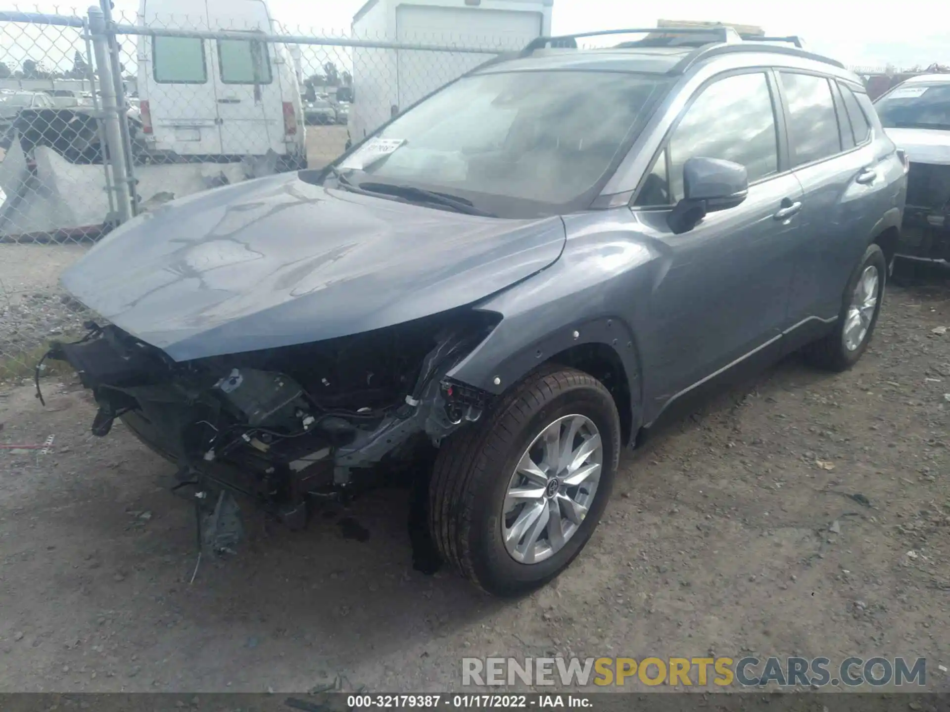 2 Photograph of a damaged car 7MUBAAAGXNV003263 TOYOTA COROLLA CROSS 2022