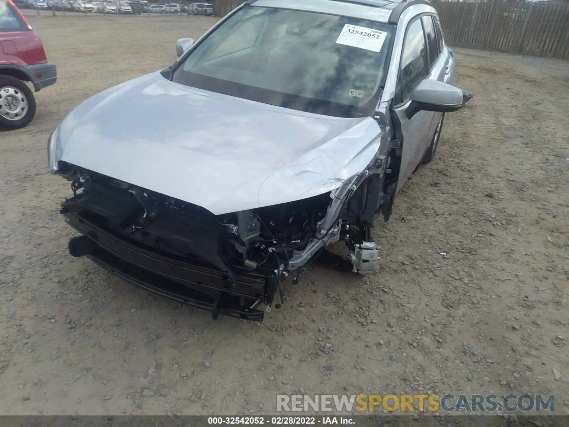 6 Photograph of a damaged car 7MUBAABG0NV004954 TOYOTA COROLLA CROSS 2022