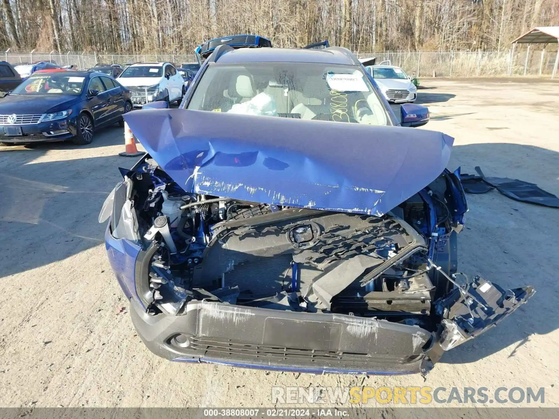 12 Photograph of a damaged car 7MUBAABG3NV020579 TOYOTA COROLLA CROSS 2022