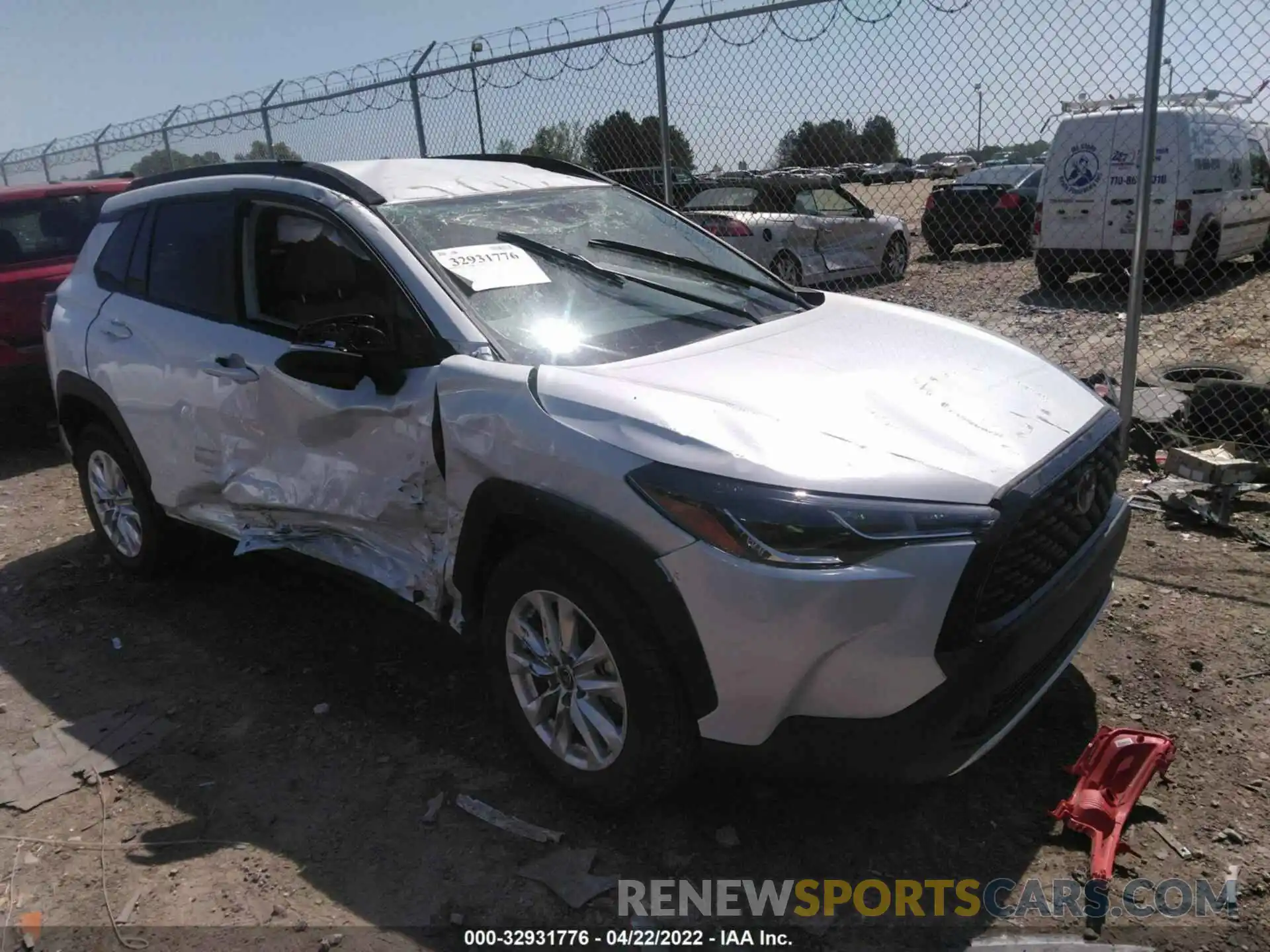 1 Photograph of a damaged car 7MUCAAAG1NV004208 TOYOTA COROLLA CROSS 2022