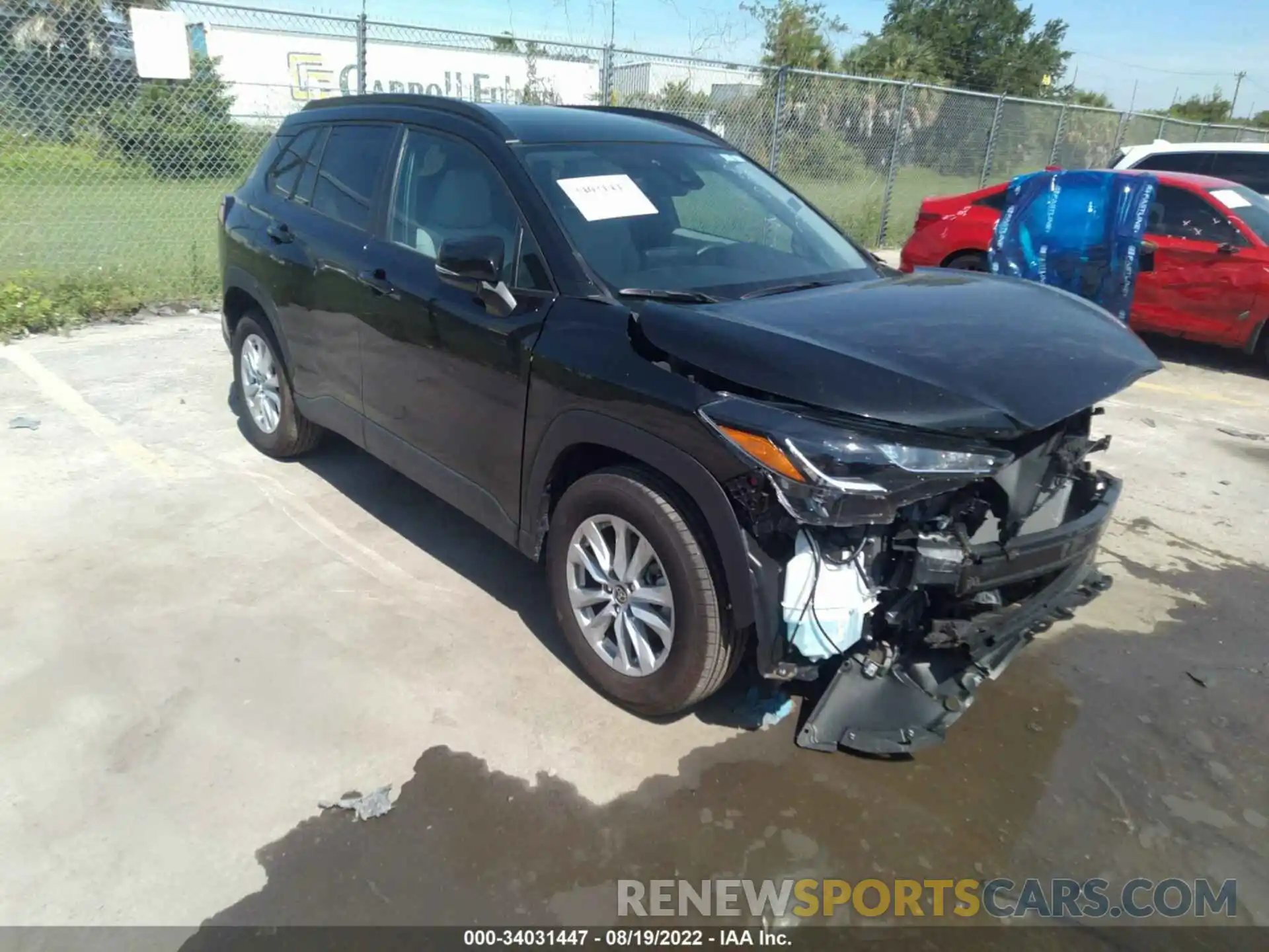 1 Photograph of a damaged car 7MUCAAAG2NV008624 TOYOTA COROLLA CROSS 2022