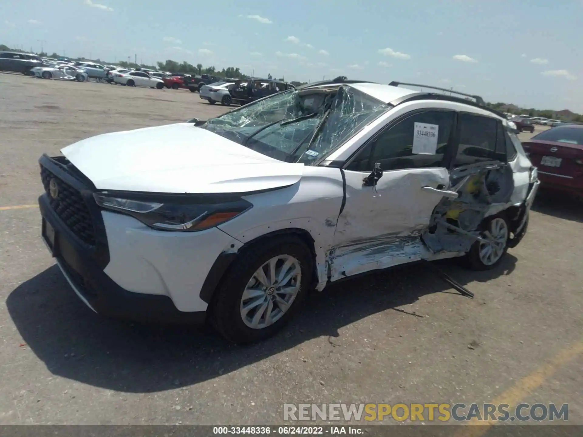 2 Photograph of a damaged car 7MUCAAAG4NV002923 TOYOTA COROLLA CROSS 2022