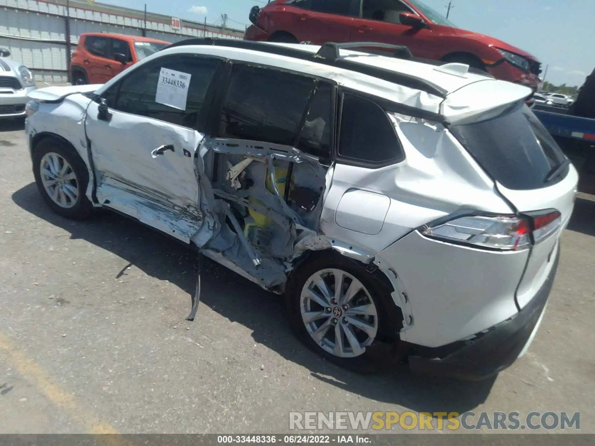 3 Photograph of a damaged car 7MUCAAAG4NV002923 TOYOTA COROLLA CROSS 2022