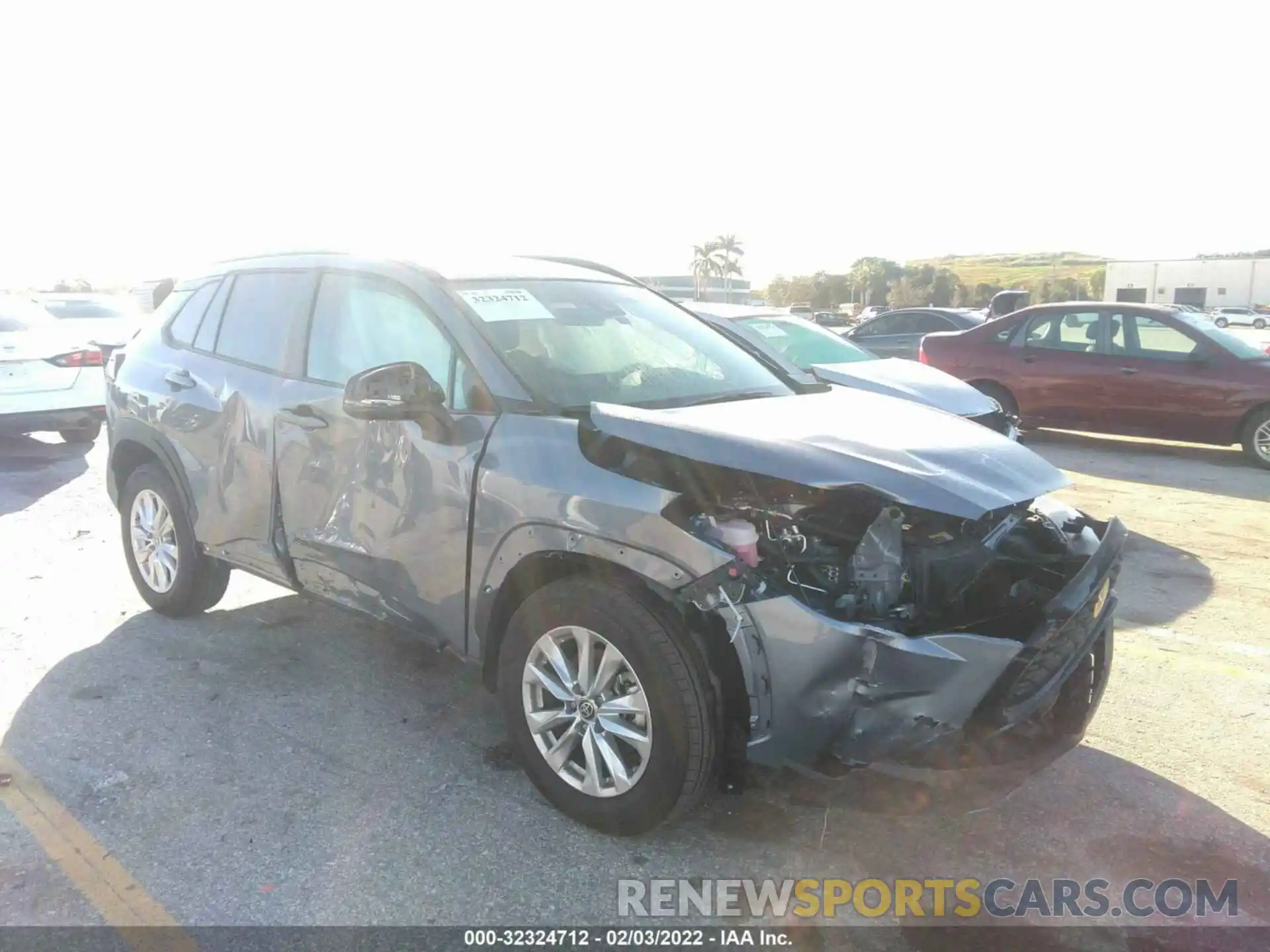 6 Photograph of a damaged car 7MUCAAAG6NV002521 TOYOTA COROLLA CROSS 2022