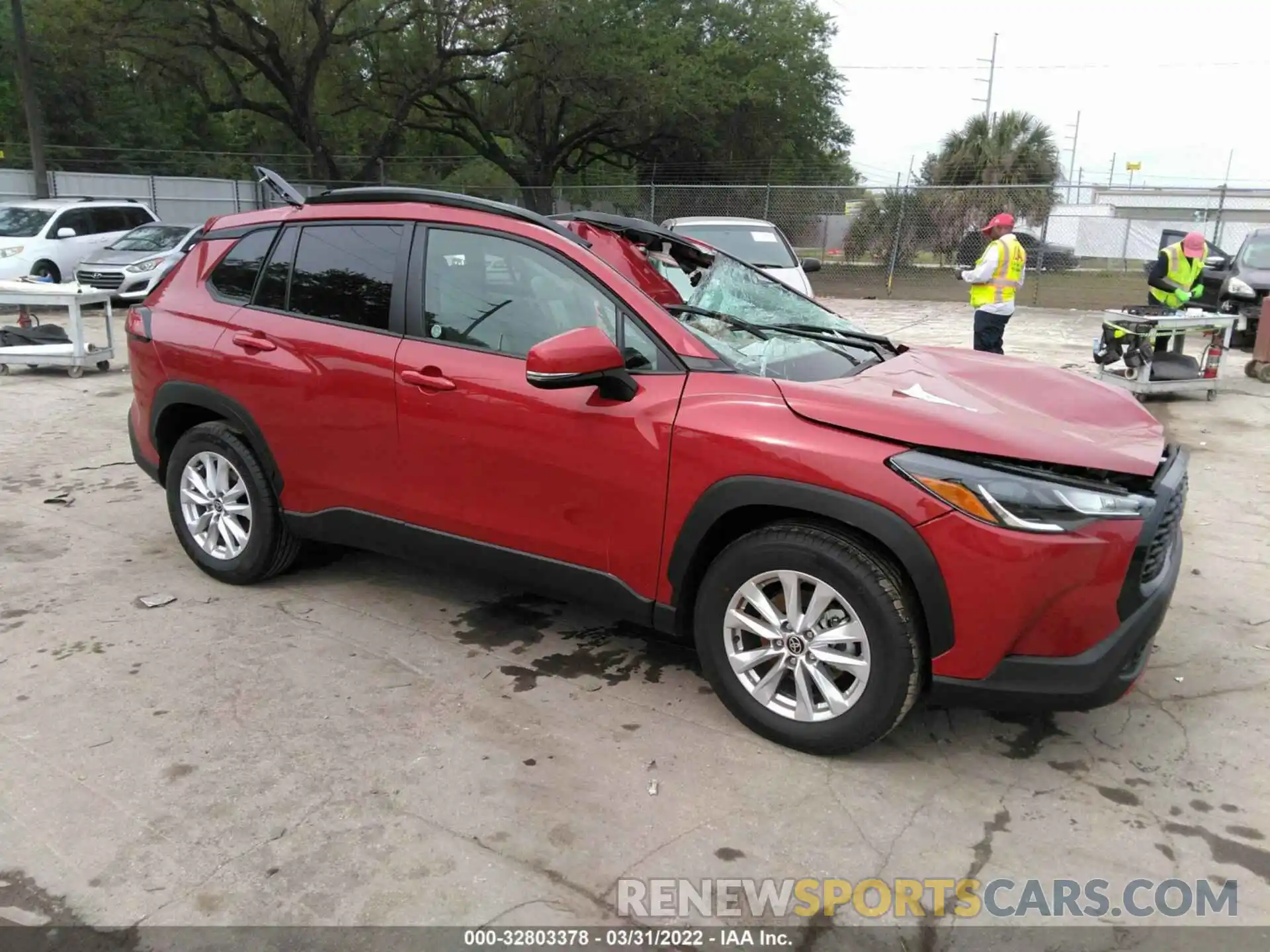 1 Photograph of a damaged car 7MUCAAAG6NV008366 TOYOTA COROLLA CROSS 2022