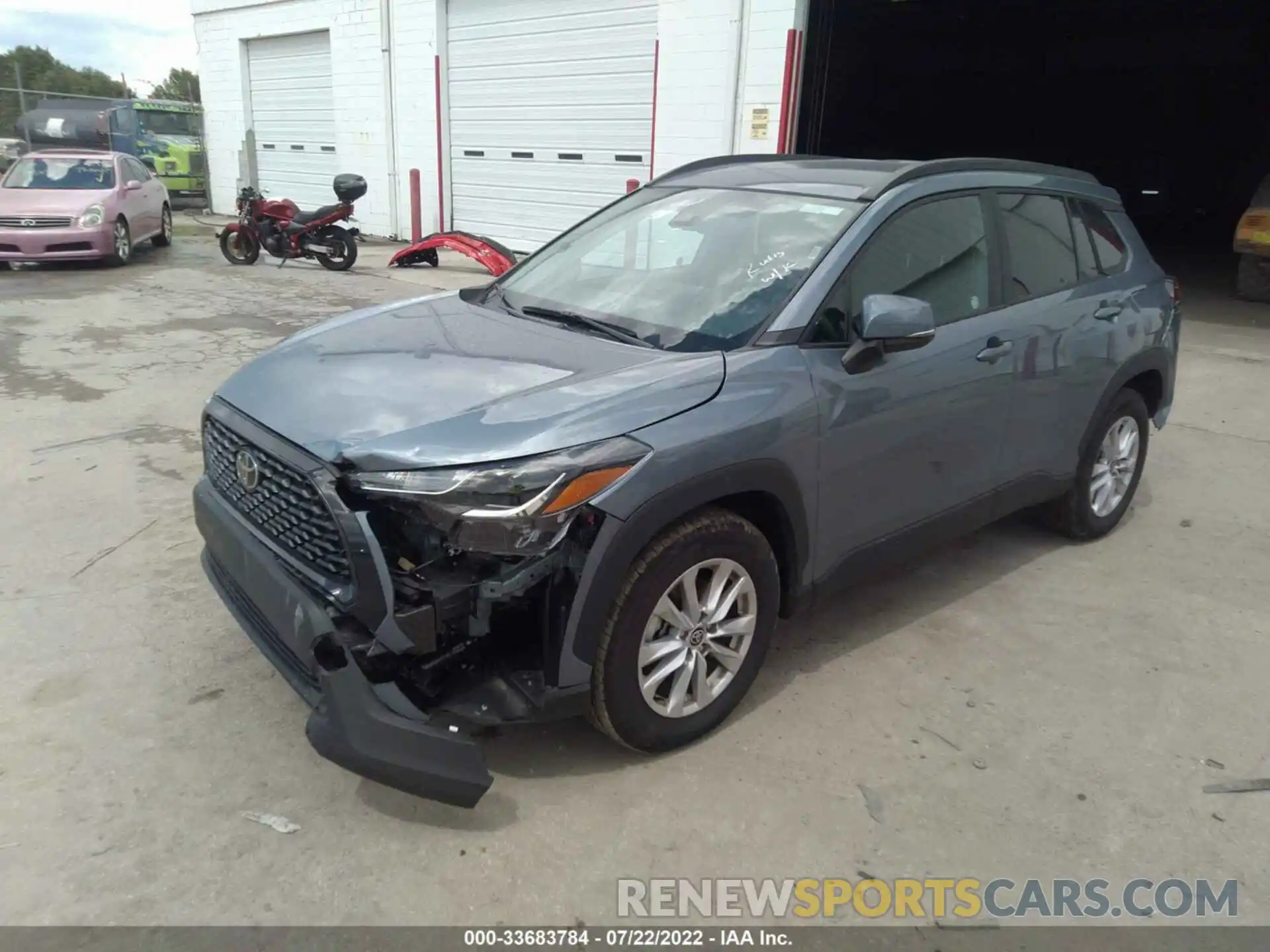 2 Photograph of a damaged car 7MUCAAAG7NV007131 TOYOTA COROLLA CROSS 2022