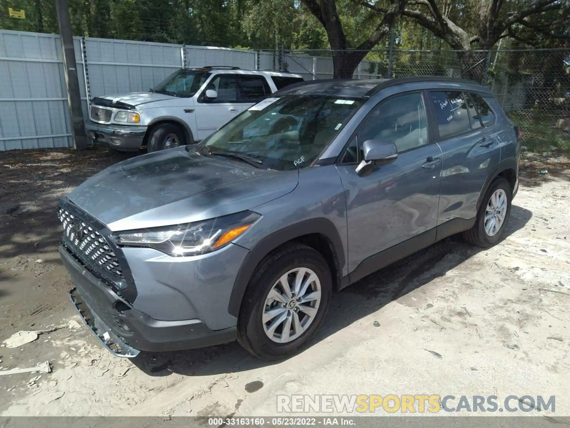 2 Photograph of a damaged car 7MUCAAAG7NV007291 TOYOTA COROLLA CROSS 2022