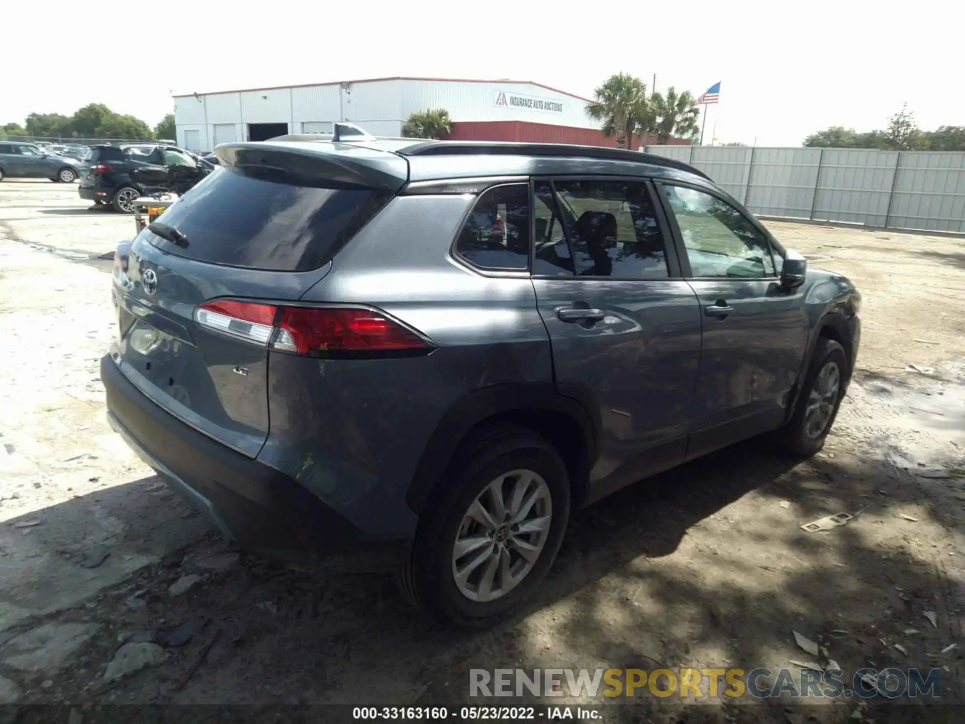 4 Photograph of a damaged car 7MUCAAAG7NV007291 TOYOTA COROLLA CROSS 2022