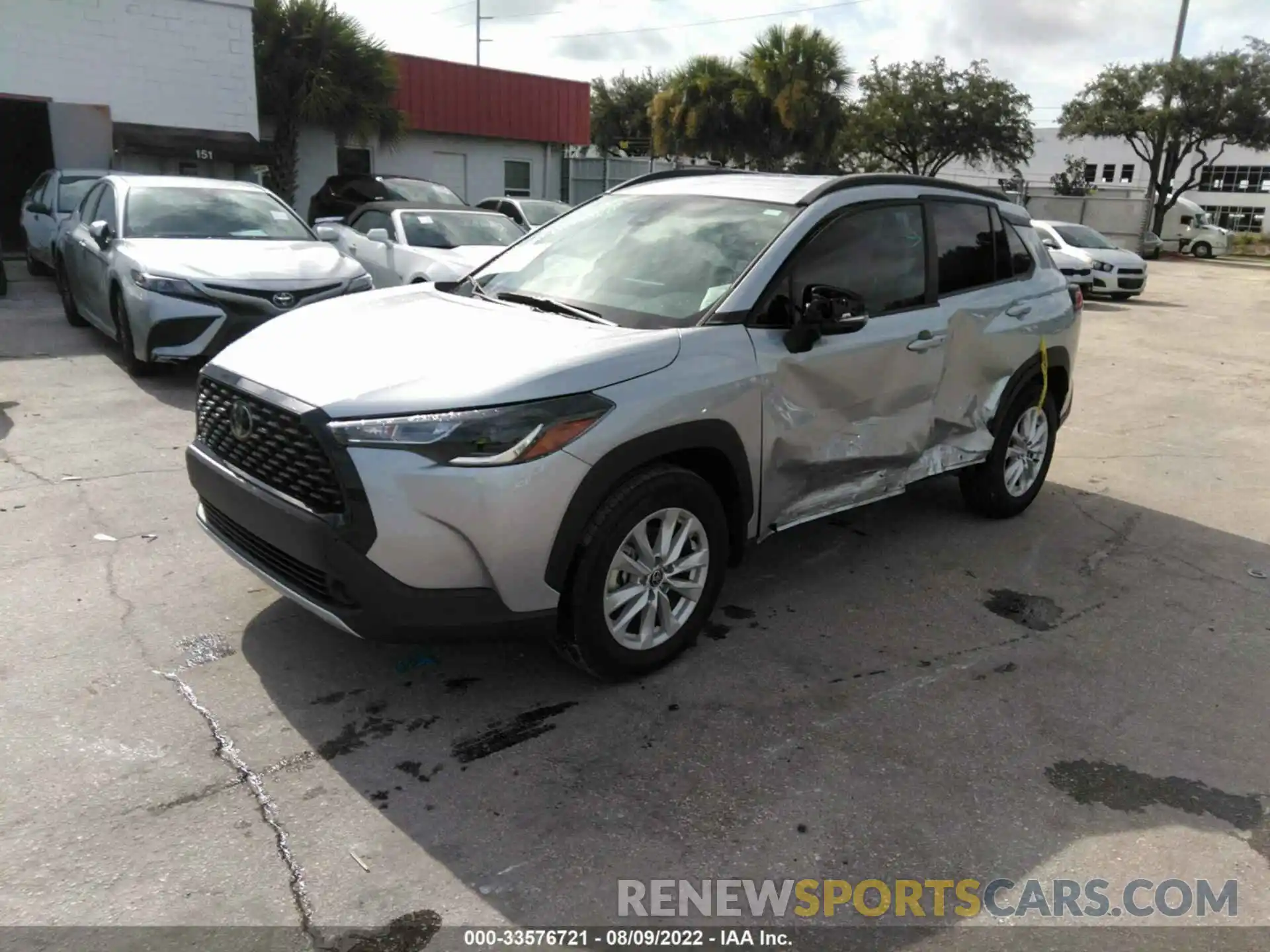 2 Photograph of a damaged car 7MUCAAAG8NV004772 TOYOTA COROLLA CROSS 2022