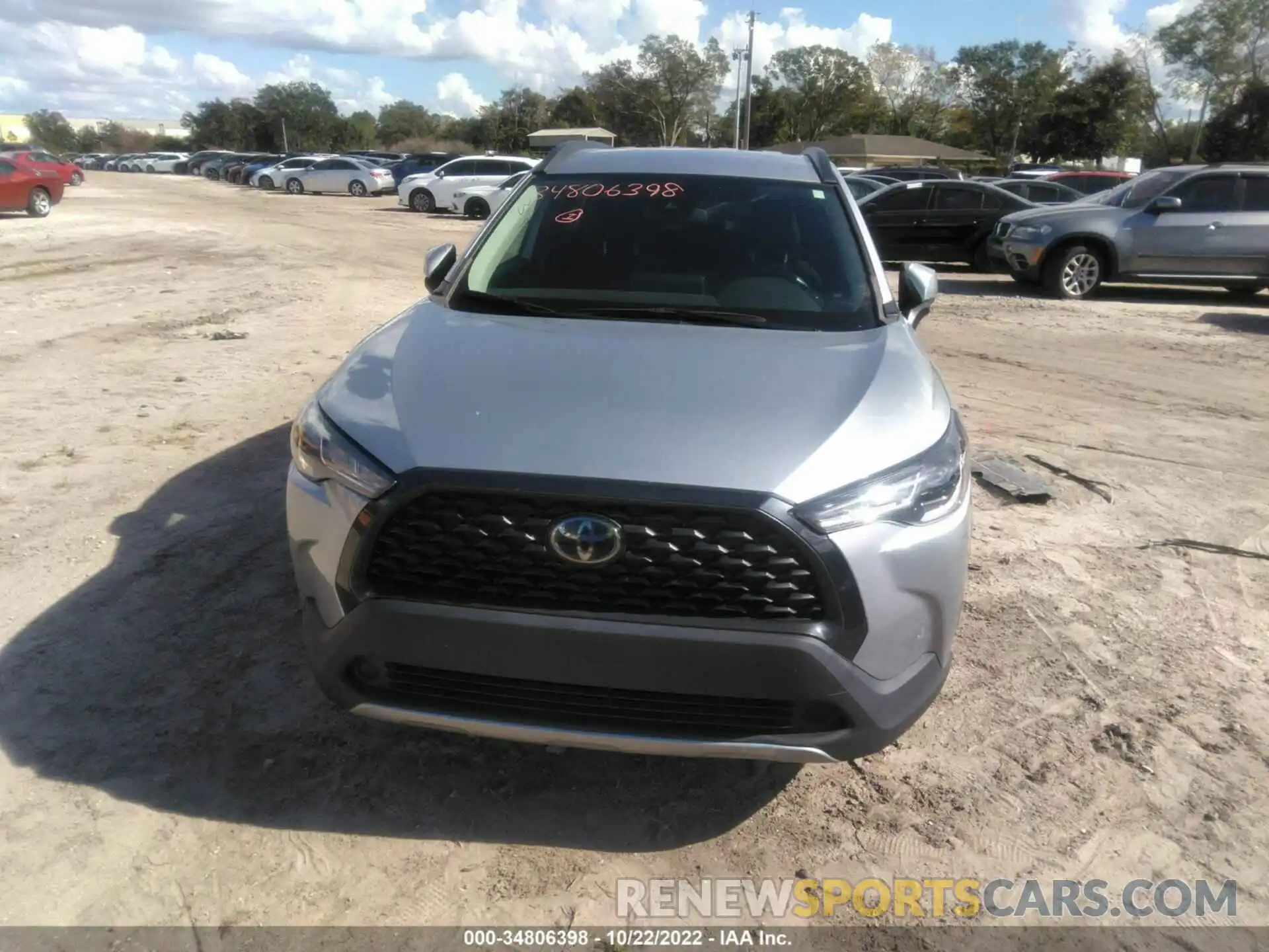 6 Photograph of a damaged car 7MUCAAAG9NV005347 TOYOTA COROLLA CROSS 2022