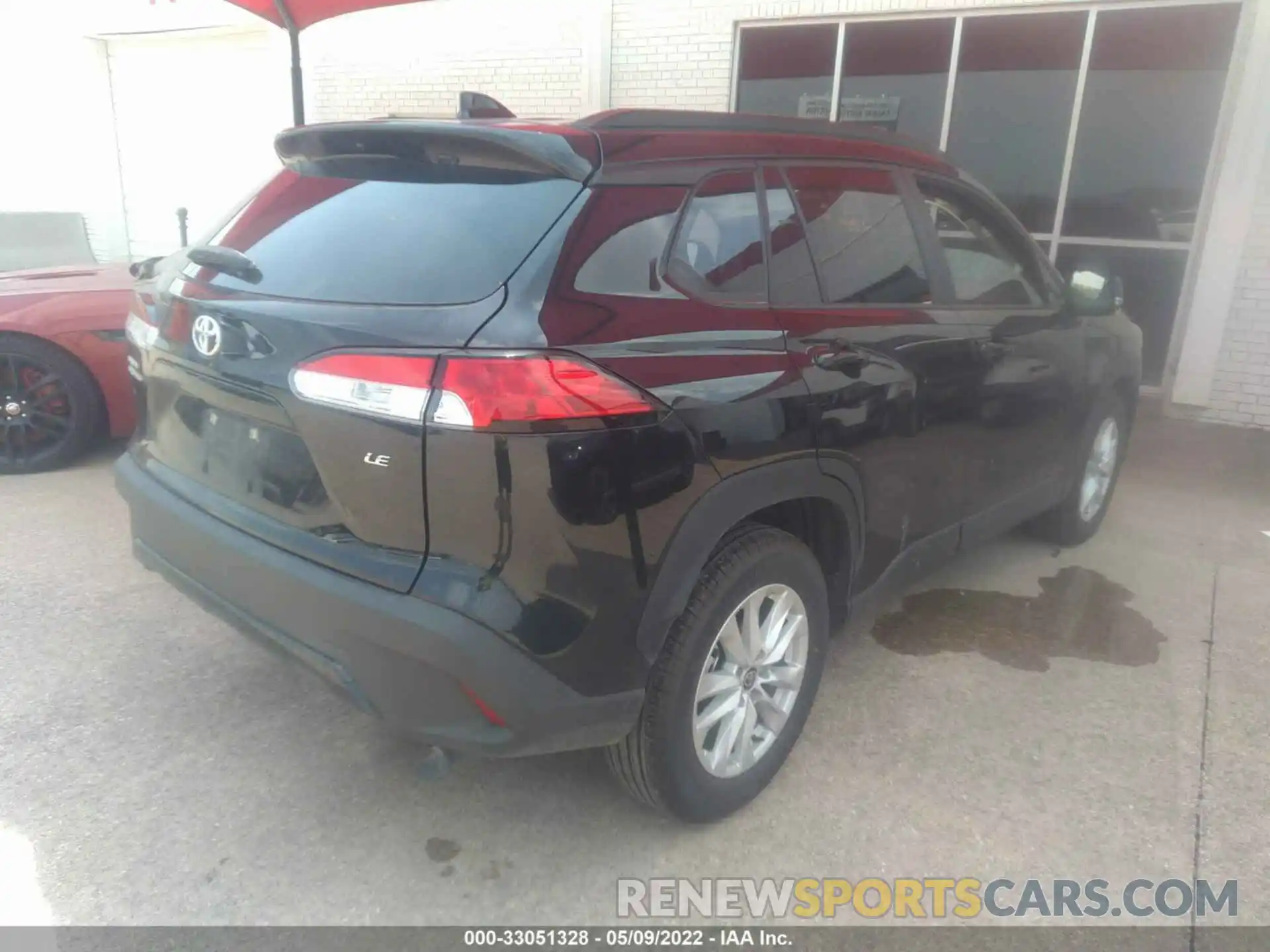 4 Photograph of a damaged car 7MUCAAAGXNV009200 TOYOTA COROLLA CROSS 2022