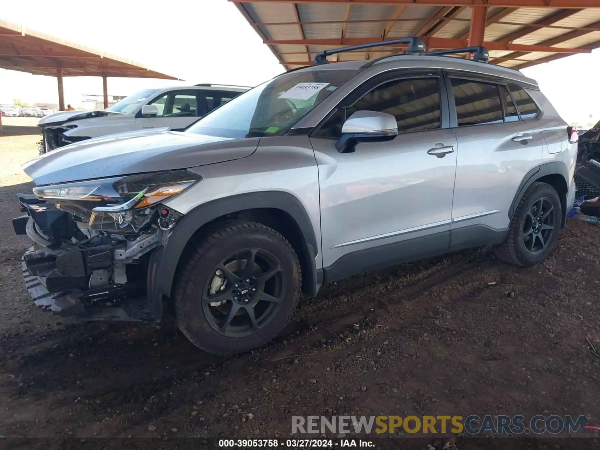 2 Photograph of a damaged car 7MUCAABG1NV006023 TOYOTA COROLLA CROSS 2022