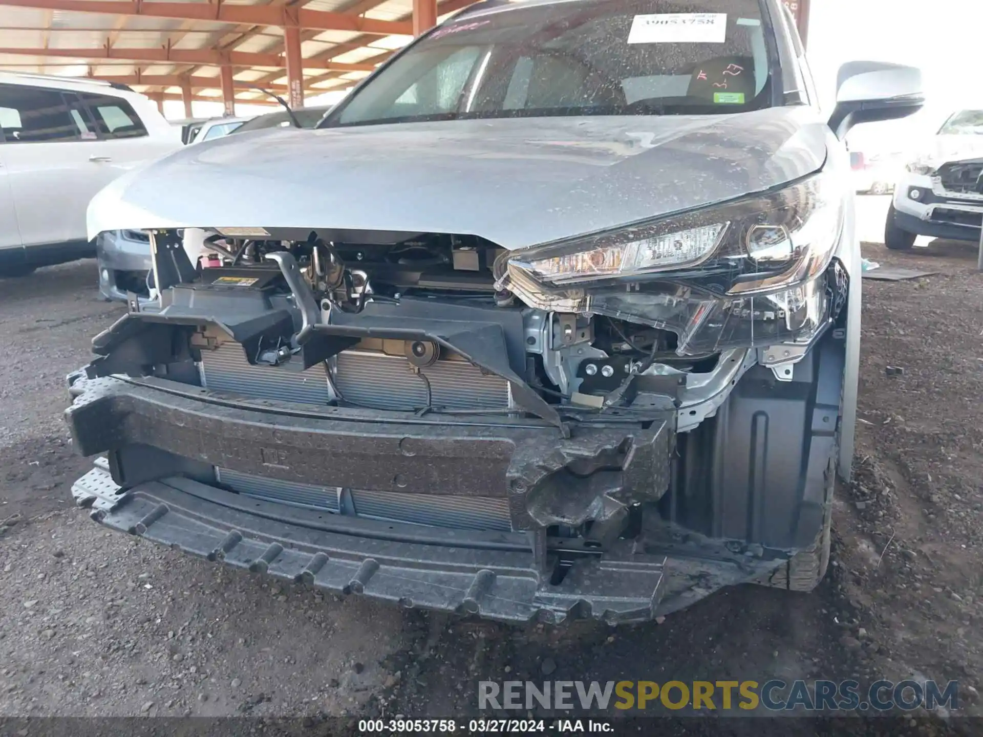 6 Photograph of a damaged car 7MUCAABG1NV006023 TOYOTA COROLLA CROSS 2022