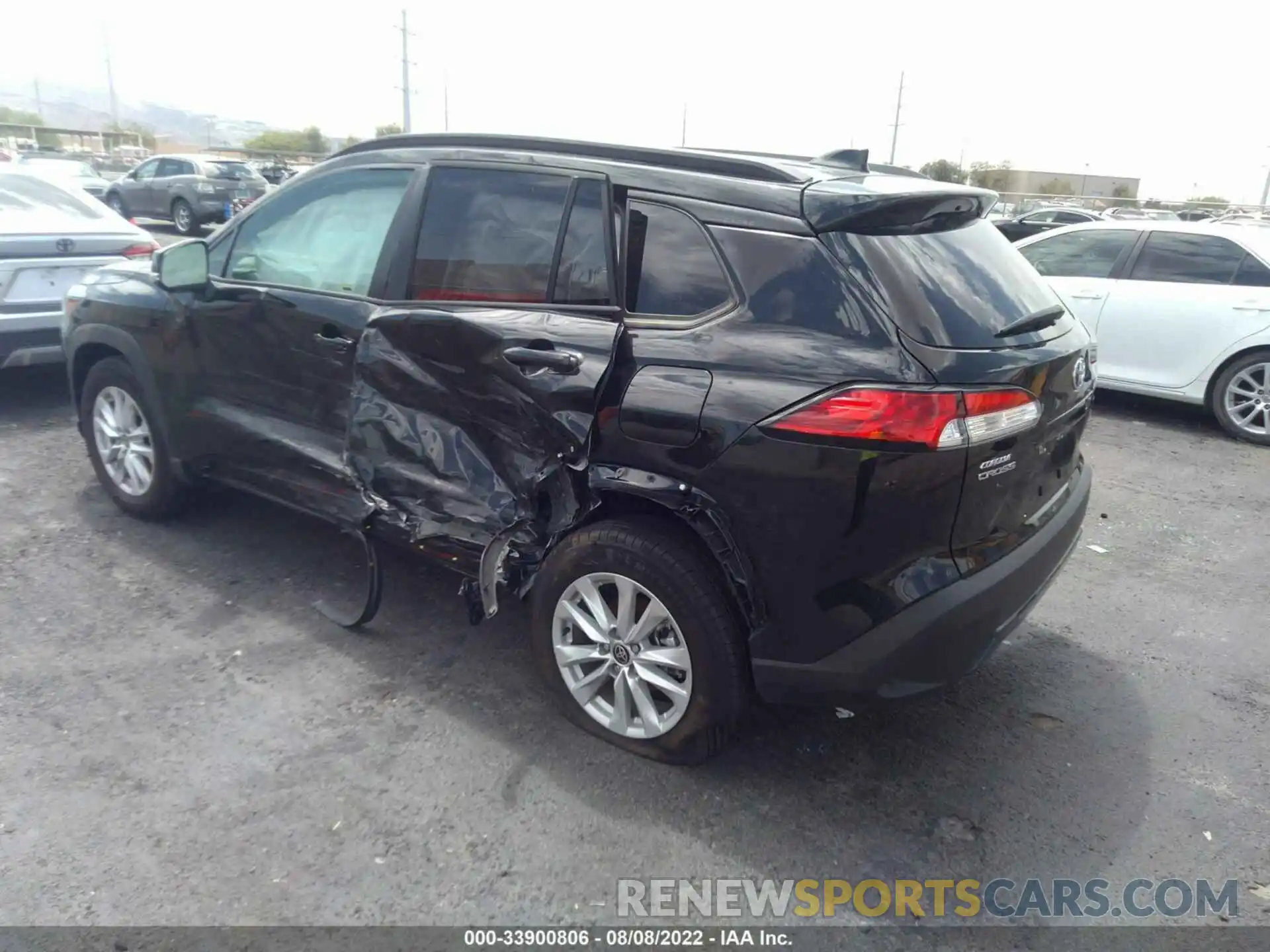 3 Photograph of a damaged car 7MUCAABG7NV012943 TOYOTA COROLLA CROSS 2022