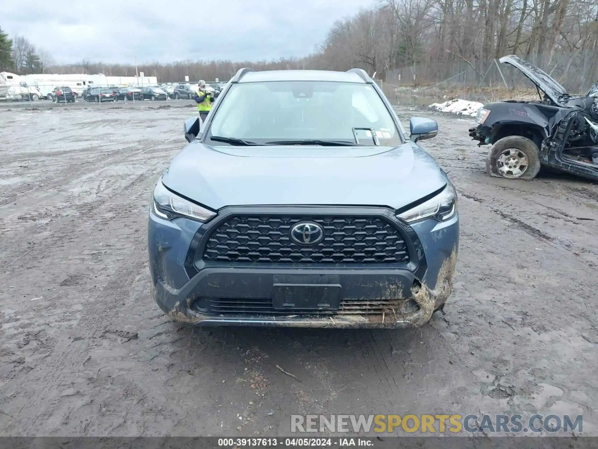 6 Photograph of a damaged car 7MUCAABG9NV023751 TOYOTA COROLLA CROSS 2022