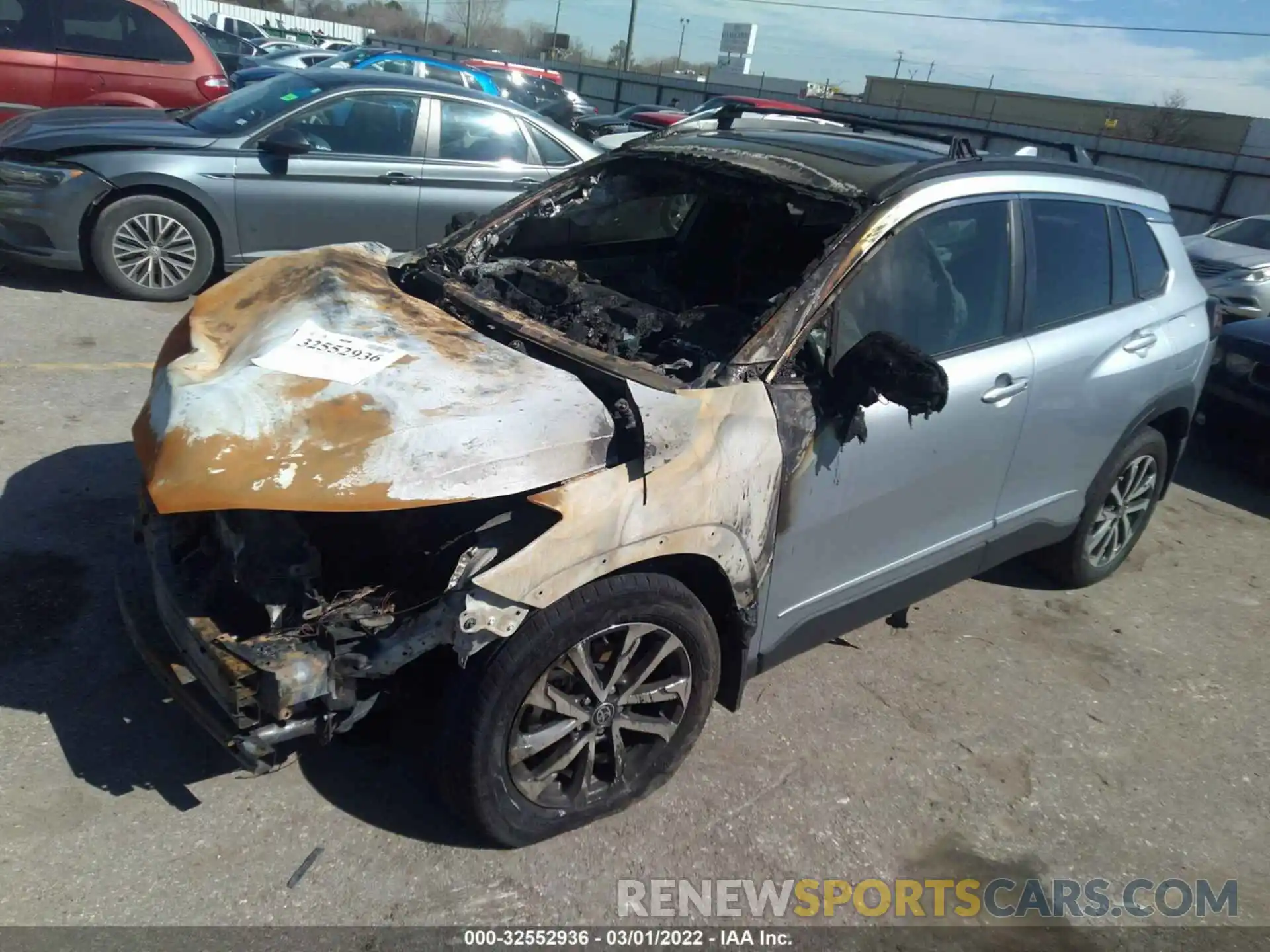 2 Photograph of a damaged car 7MUDAAAG6NV003074 TOYOTA COROLLA CROSS 2022