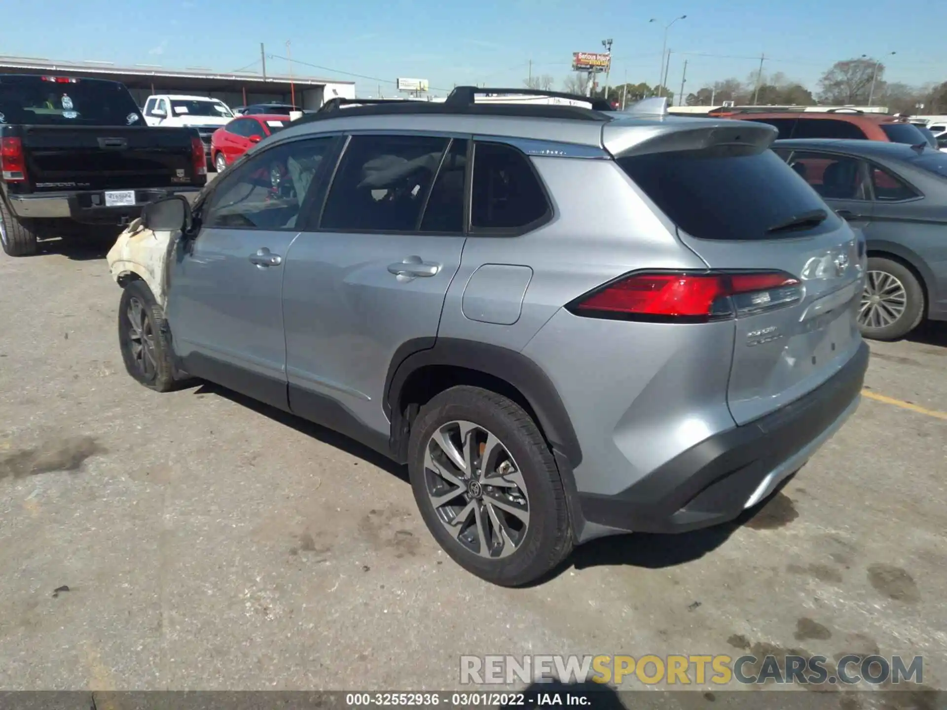 3 Photograph of a damaged car 7MUDAAAG6NV003074 TOYOTA COROLLA CROSS 2022