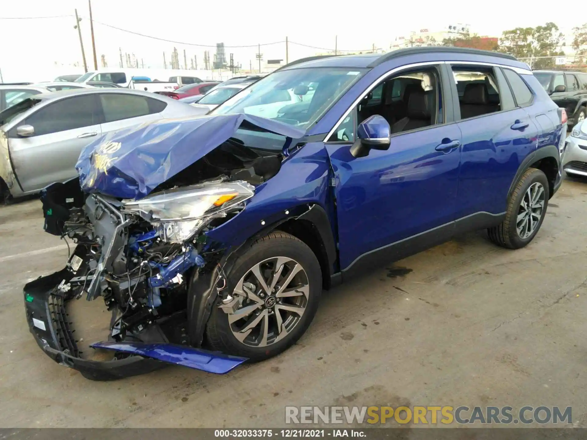 2 Photograph of a damaged car 7MUDAABG1NV002798 TOYOTA COROLLA CROSS 2022