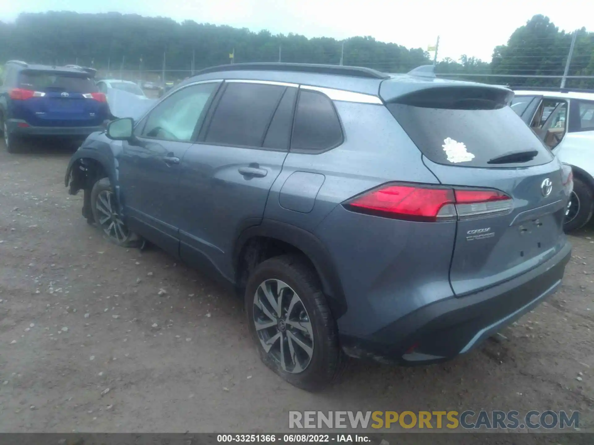 3 Photograph of a damaged car 7MUDAABG5NV007857 TOYOTA COROLLA CROSS 2022