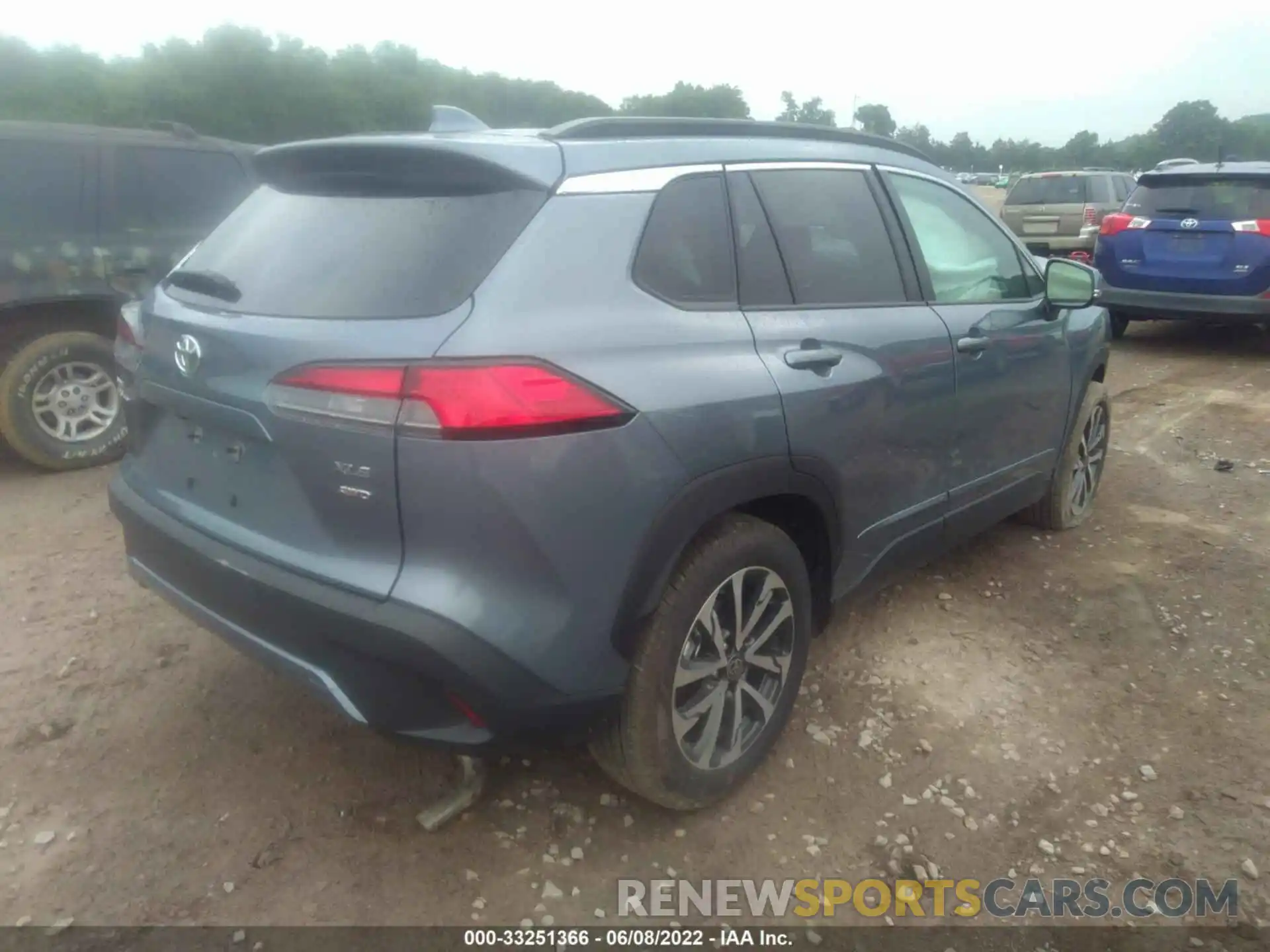 4 Photograph of a damaged car 7MUDAABG5NV007857 TOYOTA COROLLA CROSS 2022