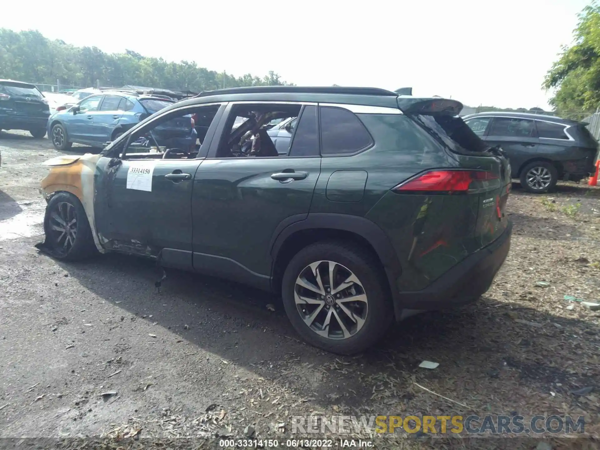 3 Photograph of a damaged car 7MUDAABG6NV013151 TOYOTA COROLLA CROSS 2022