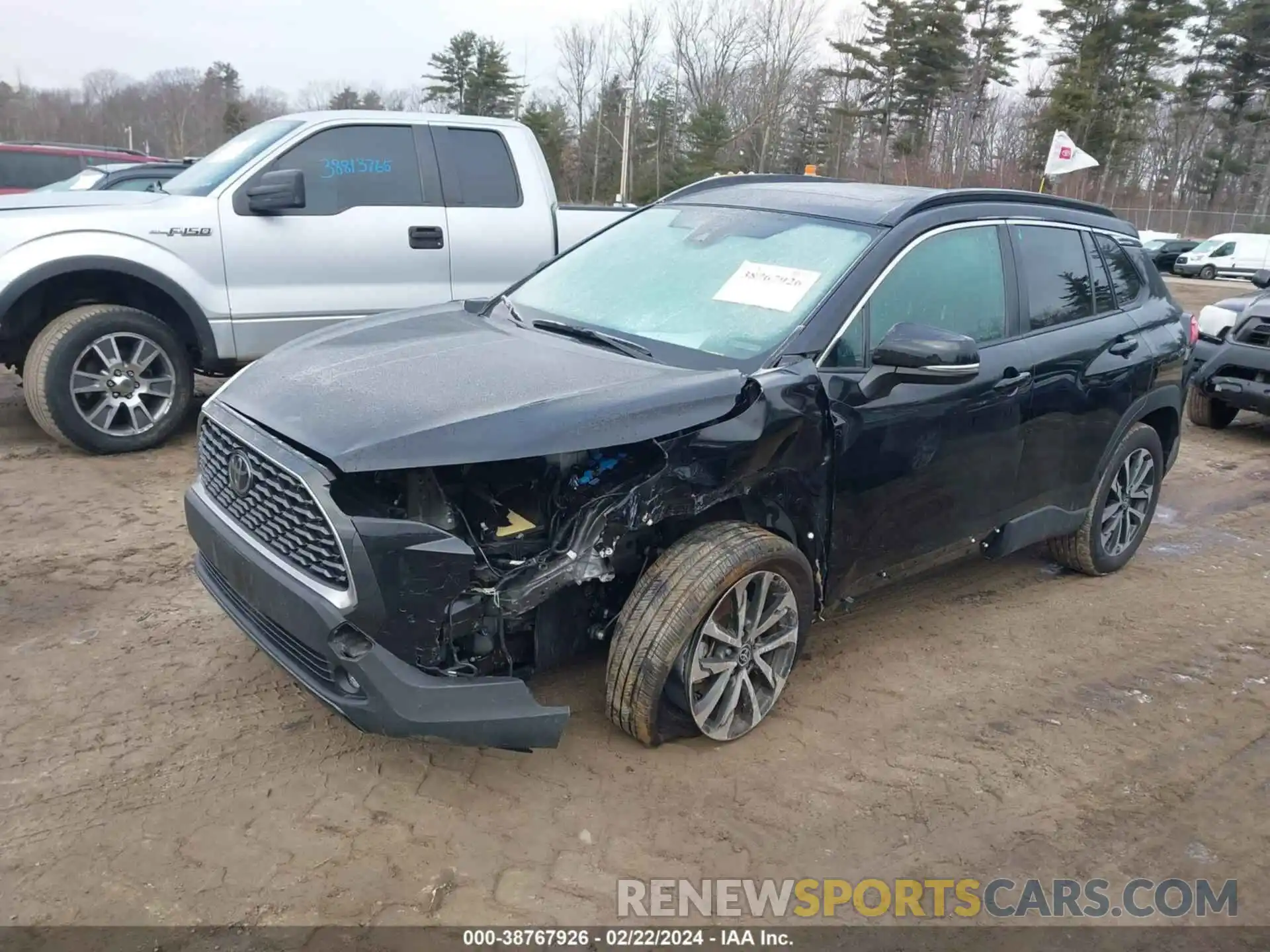 2 Photograph of a damaged car 7MUDAABG7NV040388 TOYOTA COROLLA CROSS 2022