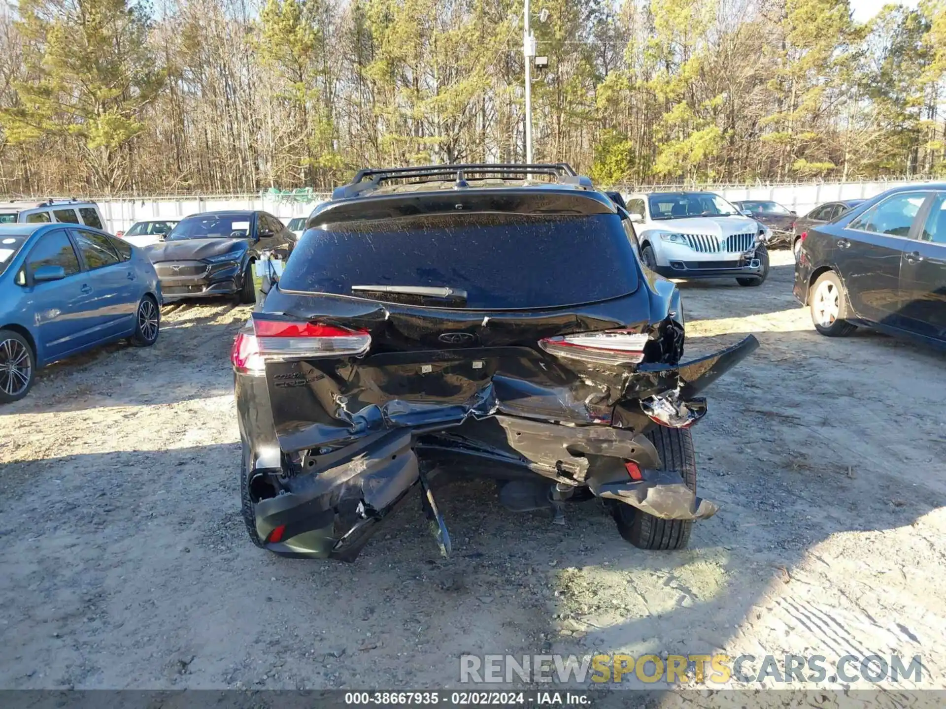 16 Photograph of a damaged car 7MUDAAAG1PV068546 TOYOTA COROLLA CROSS 2023