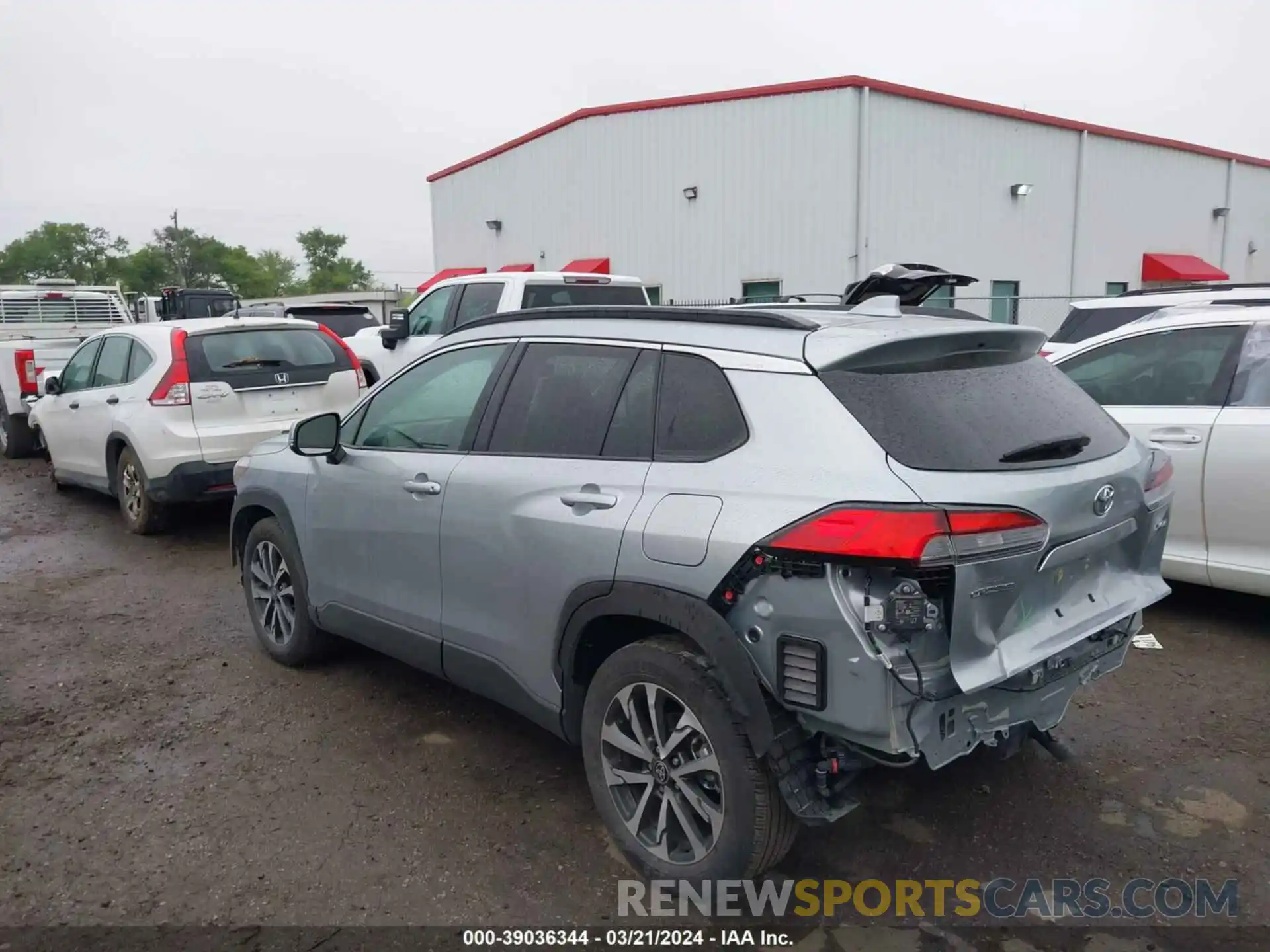 3 Photograph of a damaged car 7MUEAAAGXPV053547 TOYOTA COROLLA CROSS 2023