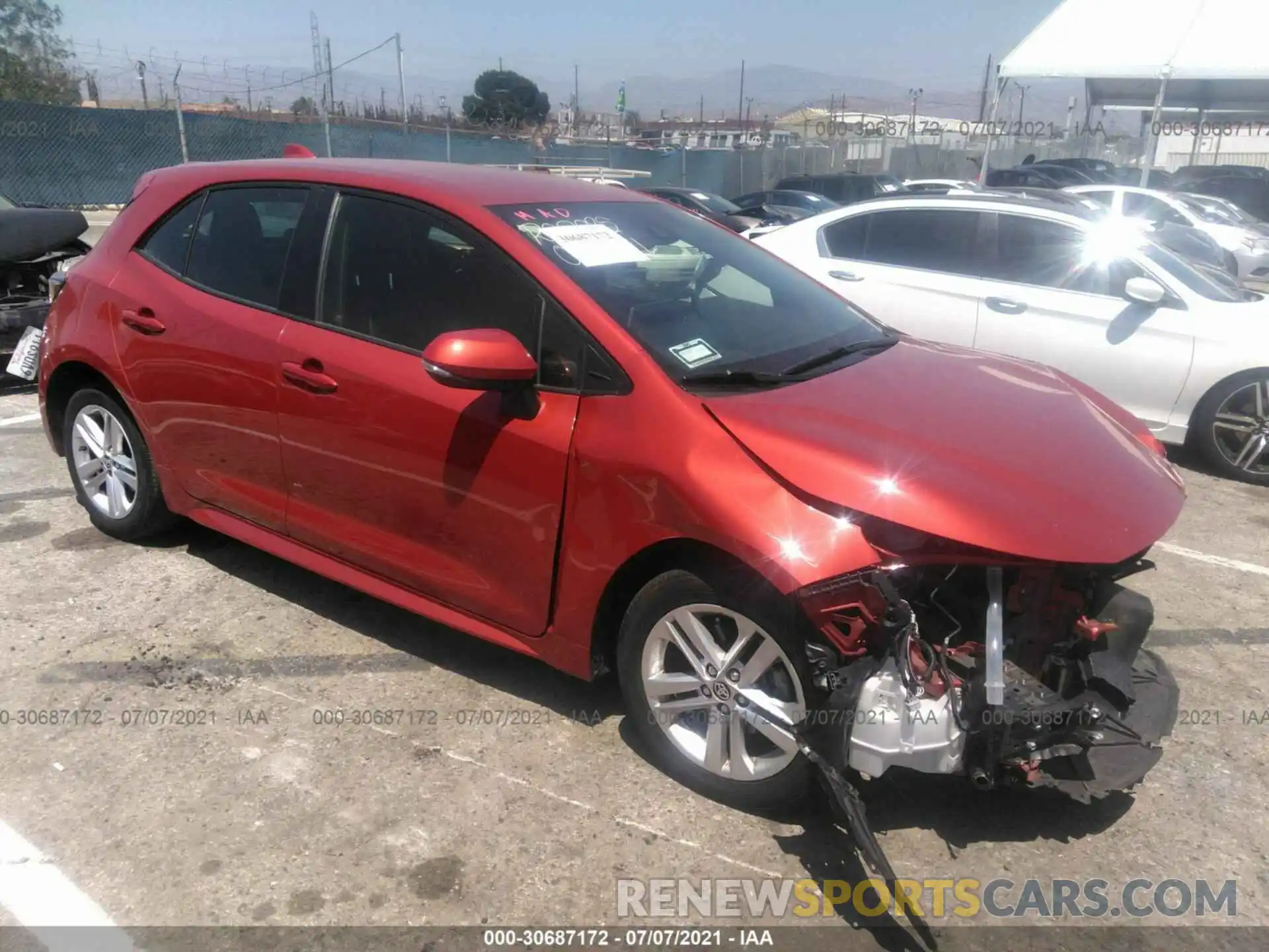 1 Photograph of a damaged car JTNK4RBE0K3041820 TOYOTA COROLLA HATCHBACK 2019